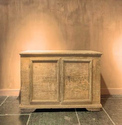 Buffet toscan du début du 18e siècle avec peinture originale