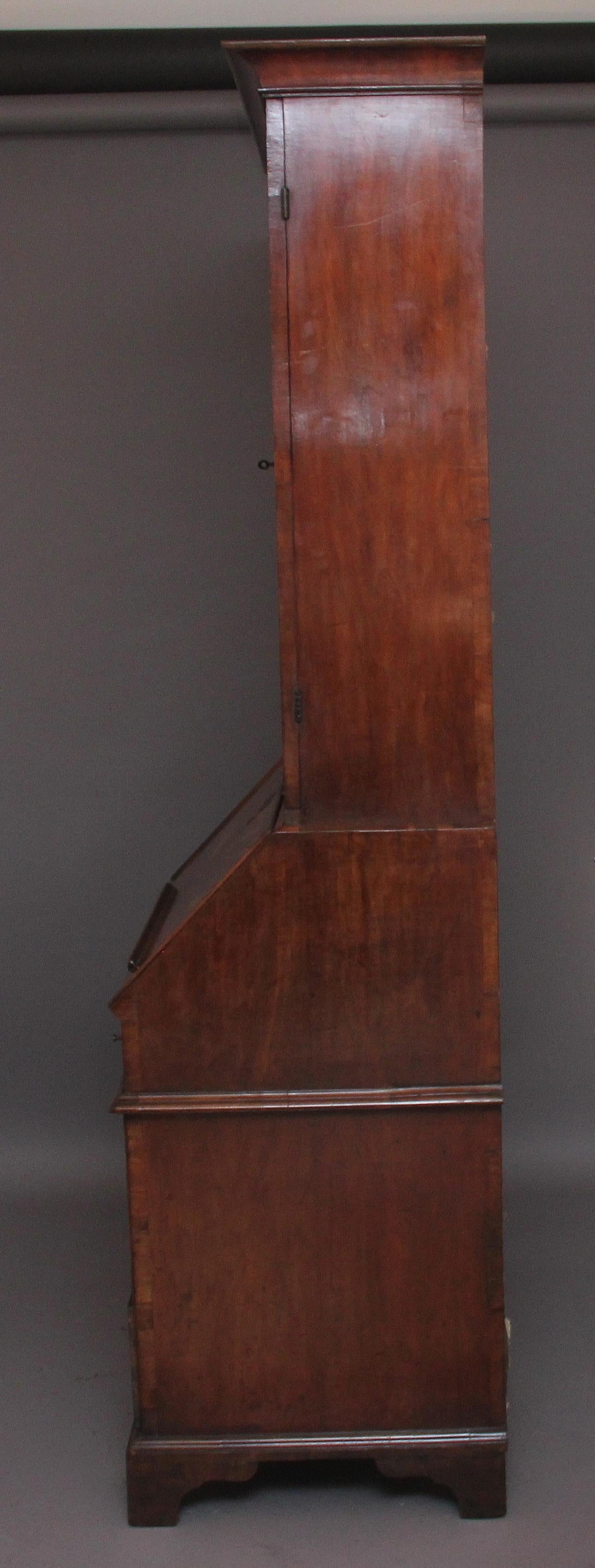 Early 18th Century Walnut Bureau Bookcase For Sale 8