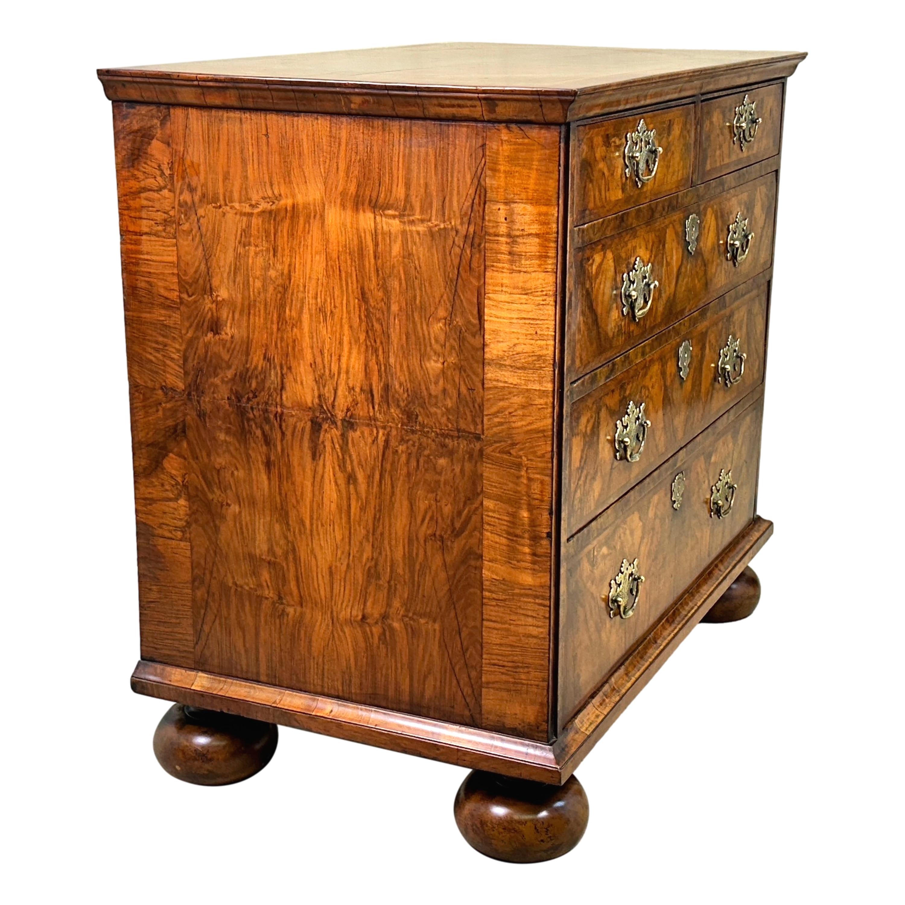 William and Mary Early 18th Century Walnut Chest Of Drawers For Sale