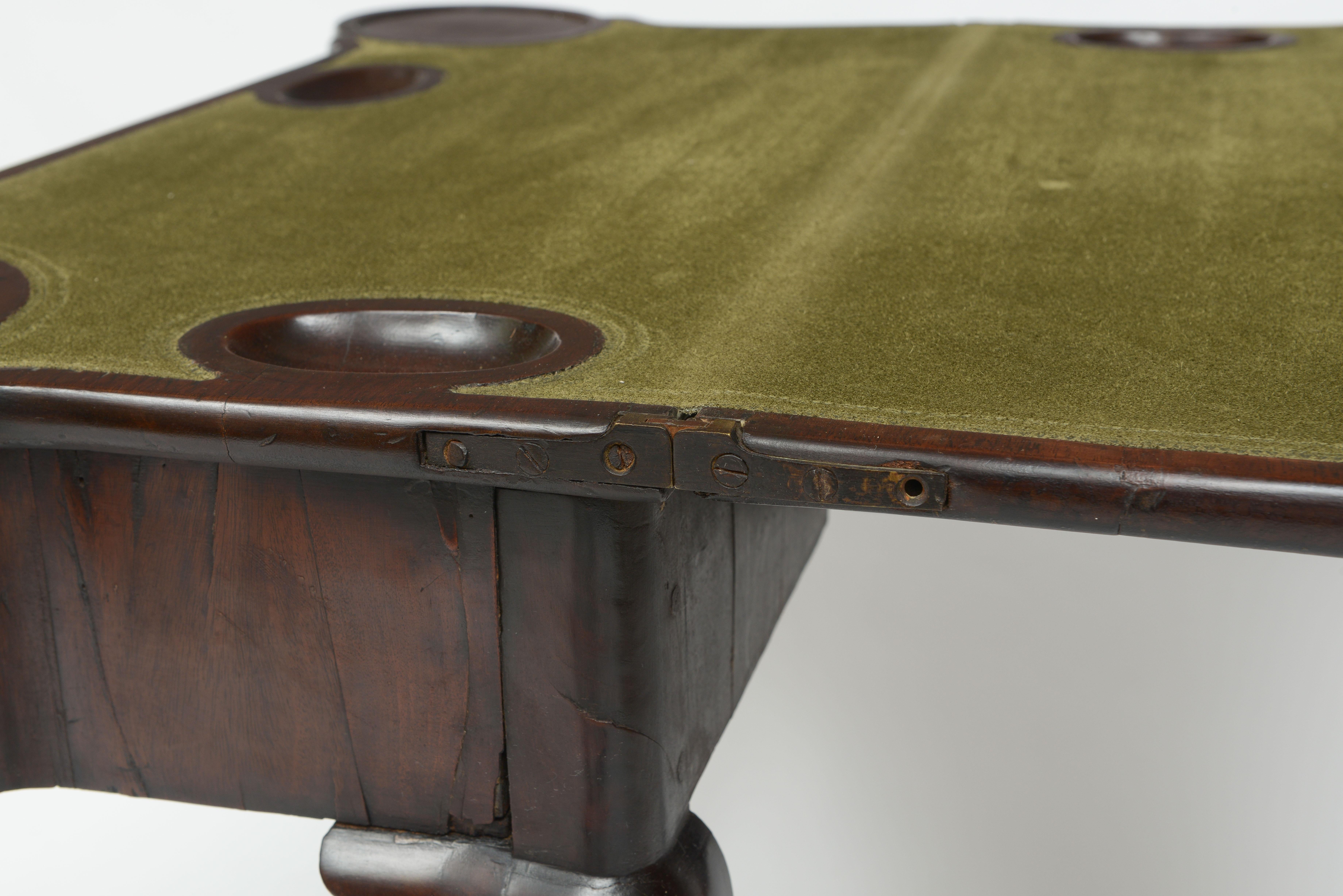 Early 18th Century Walnut Fold-Over Gaming Table With Single Drawer For Sale 5