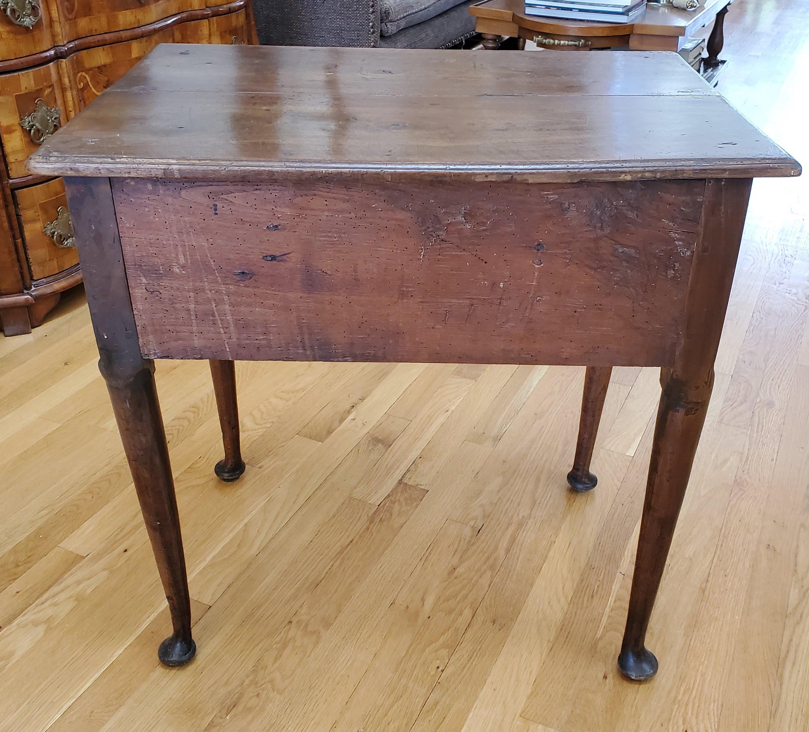 George I Early 18th Century Walnut Lowboy Table with Three Drawers and Cabriole Legs For Sale