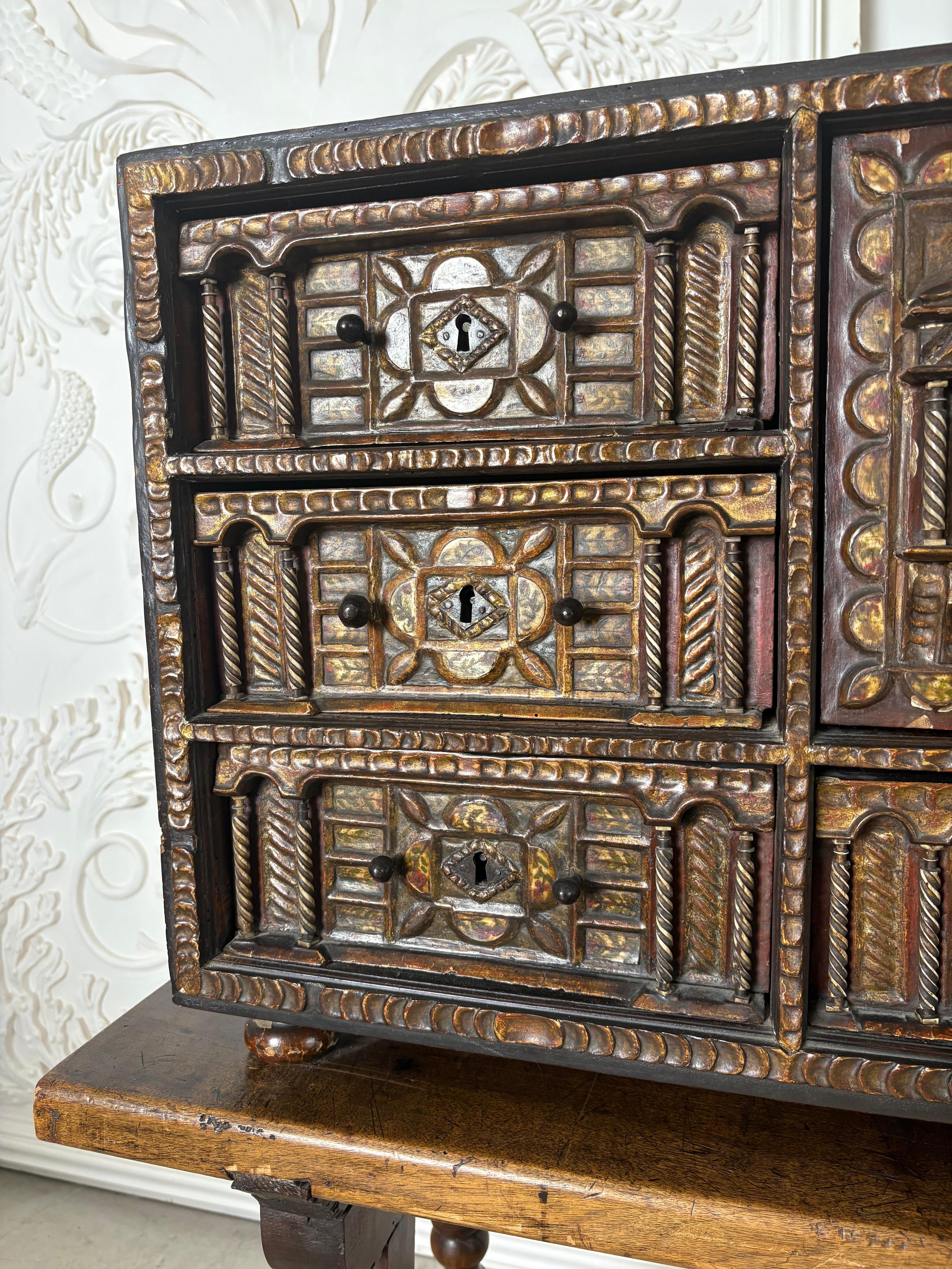 Early 18th Century Walnut Spanish Varguenog For Sale 8