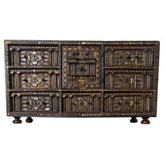 Early 18th Century Walnut Spanish Varguenog