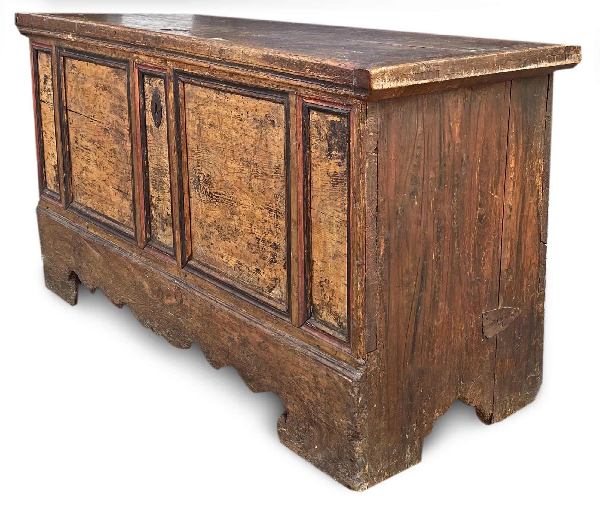 Early 18th Century Wedding Blanket Chest For Sale 1