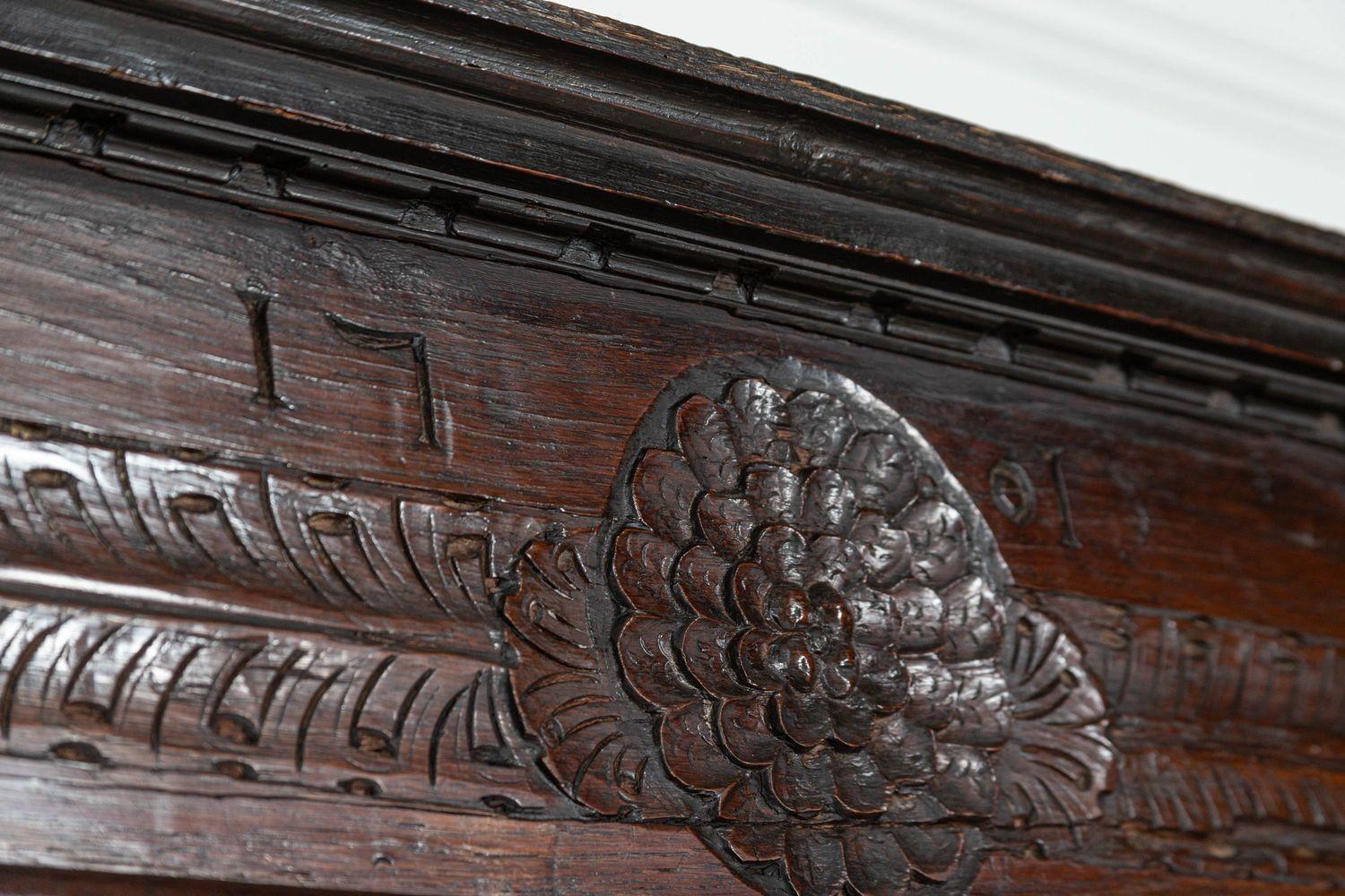 Armoire in Oak francese dell'inizio del XVIII secolo in vendita 6