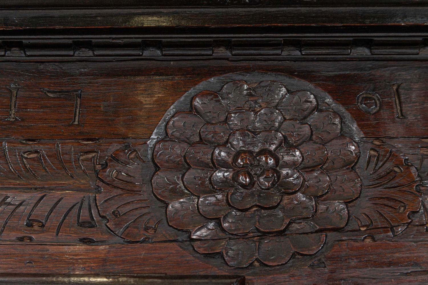 Armoire in Oak francese dell'inizio del XVIII secolo in vendita 9