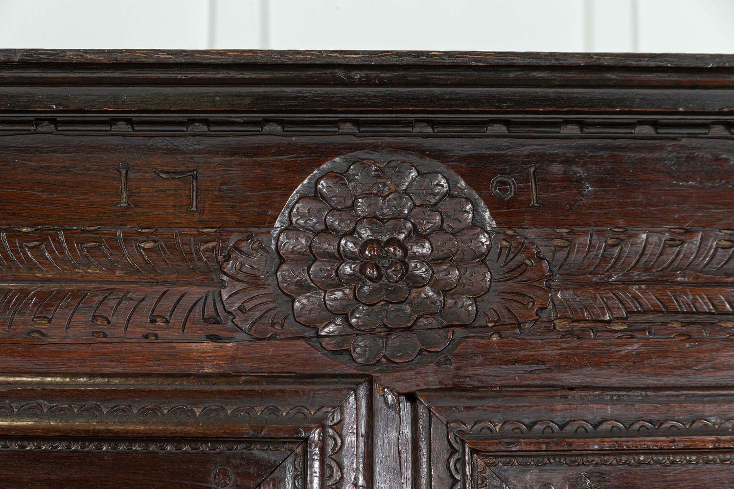 Armoire in Oak francese dell'inizio del XVIII secolo In condizioni buone in vendita a Staffordshire, GB