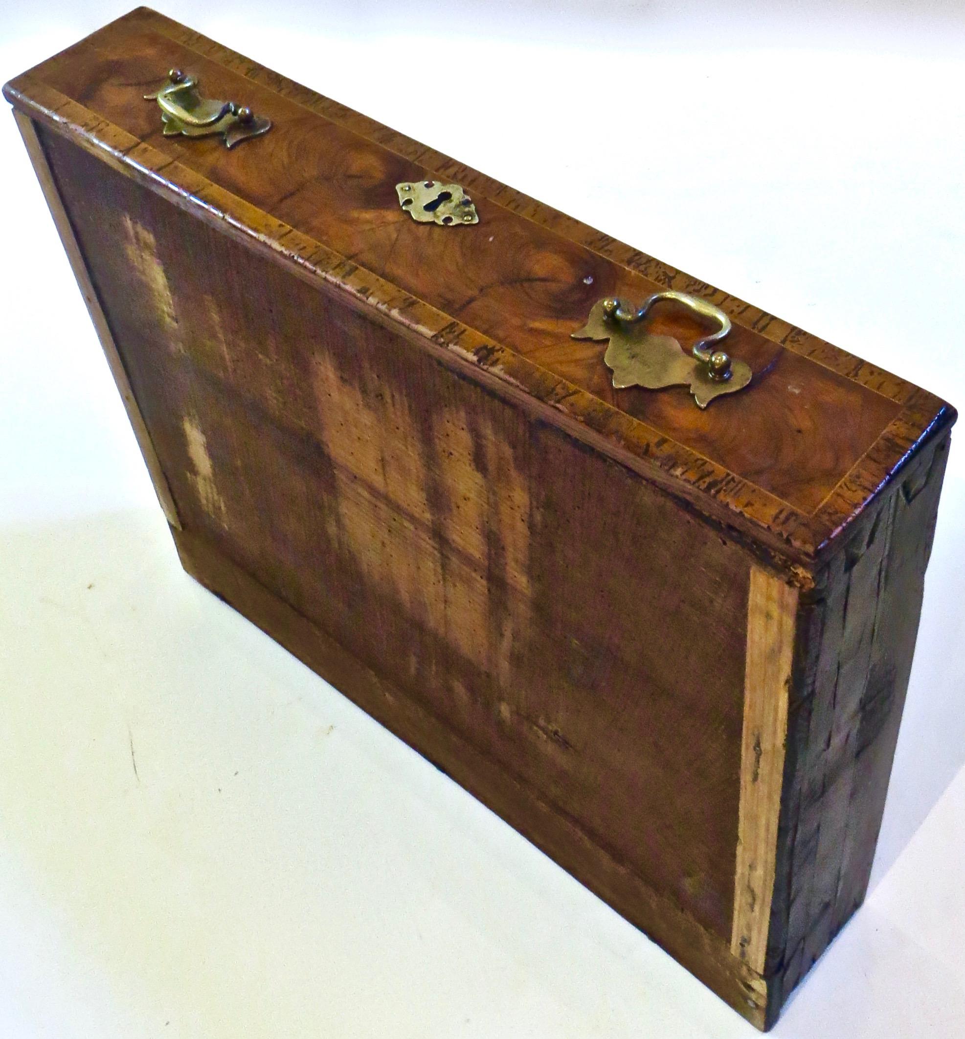 Early 18th century, Highly Figured Oyster Veneer '3' Drawer Chest 3