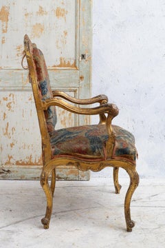 Early 18th Century Italian Carved Gilded Chair with Original Tapestry Covering