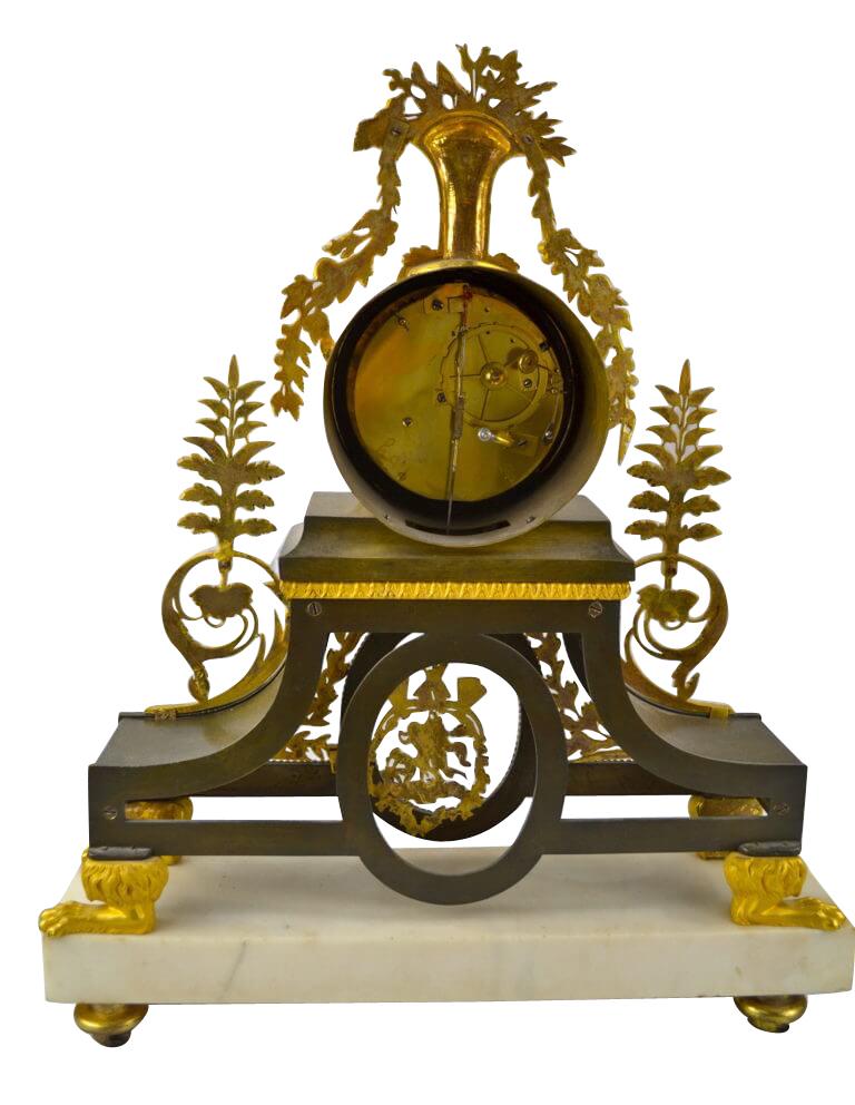 Early 19th Century French Directoire Gilt Bronze and Marble Clock by Deverberie For Sale 1