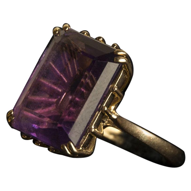 Early 1900 18 Kt Yellow Gold Antique Ring with Amethyst For Sale