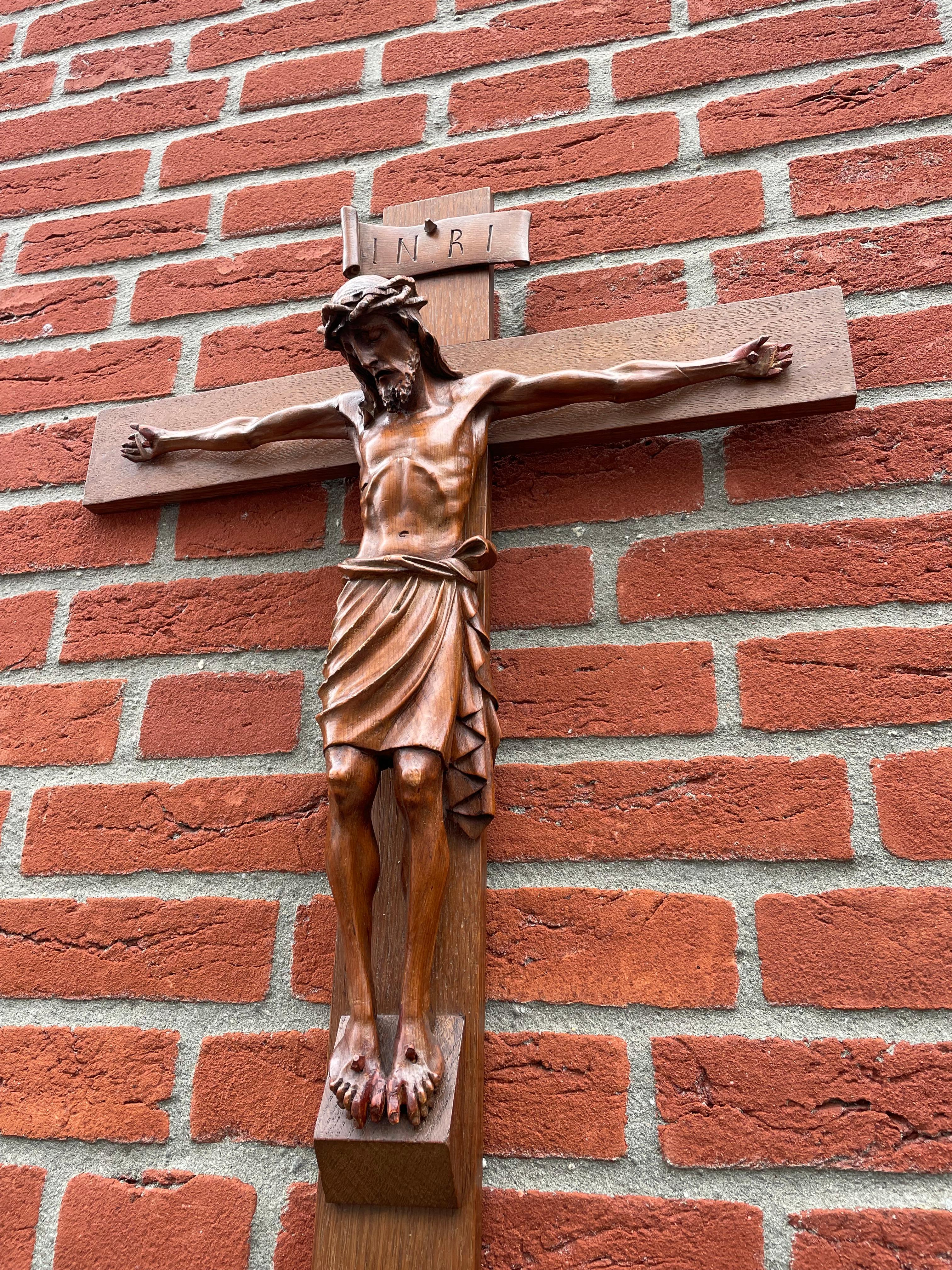 Early 1900 and Very Fine Quality Hand Carved Wall Crucifix / Jesus on the Cross For Sale 2
