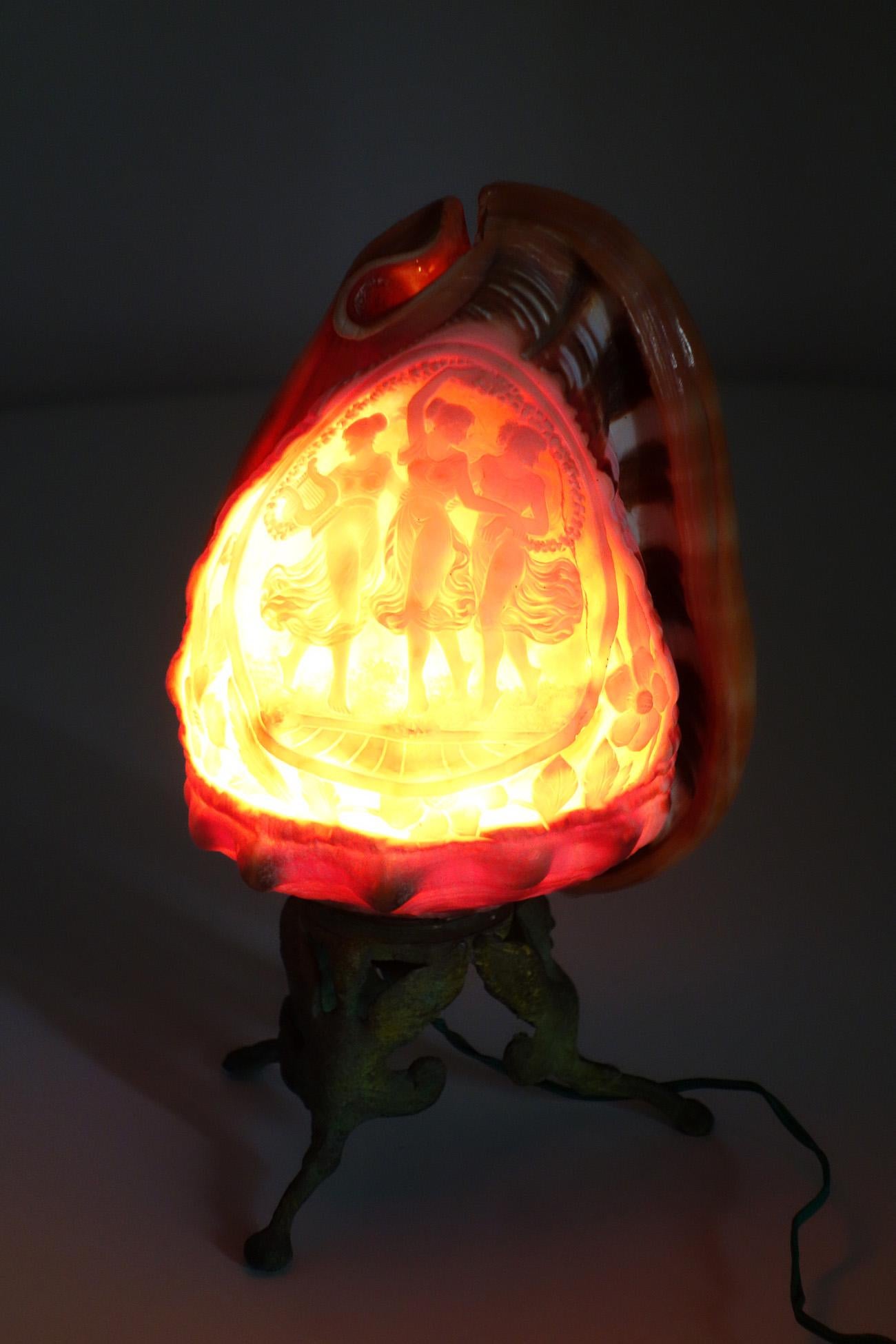 Early 1900 Cameo Shell Lamp Greek Mythology Table Lamp For Sale 2