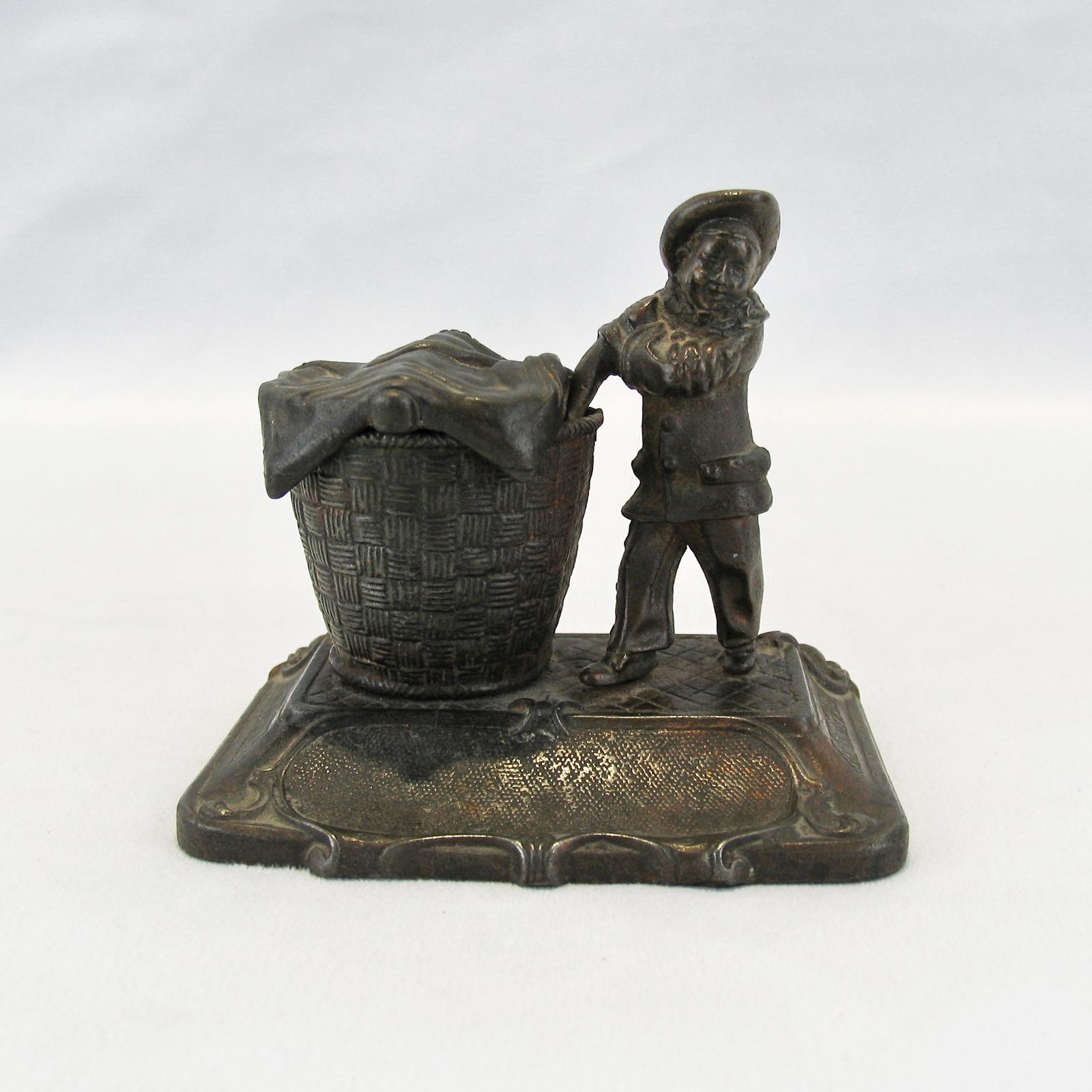 Early 1900 Cast Metal Figurine Inkwell In Good Condition For Sale In Bochum, NRW