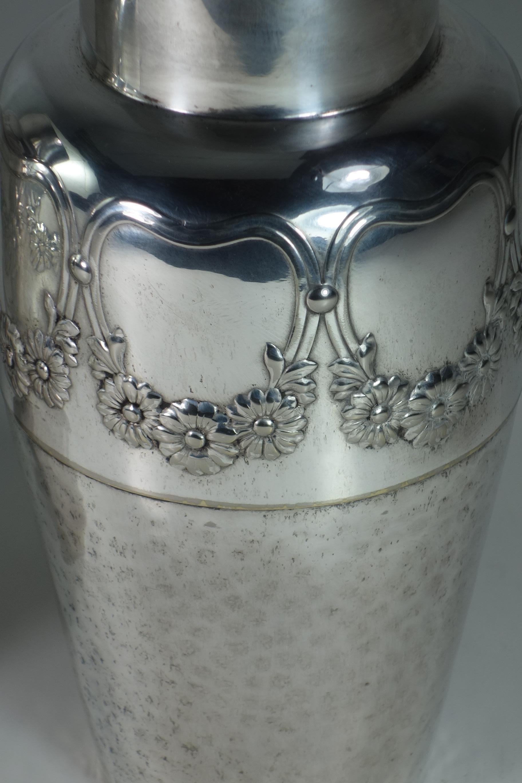 Tedesco Vaso in metallo argentato in stile liberty WMF Albert Mayer dei primi del '900 _ set di 2 in vendita