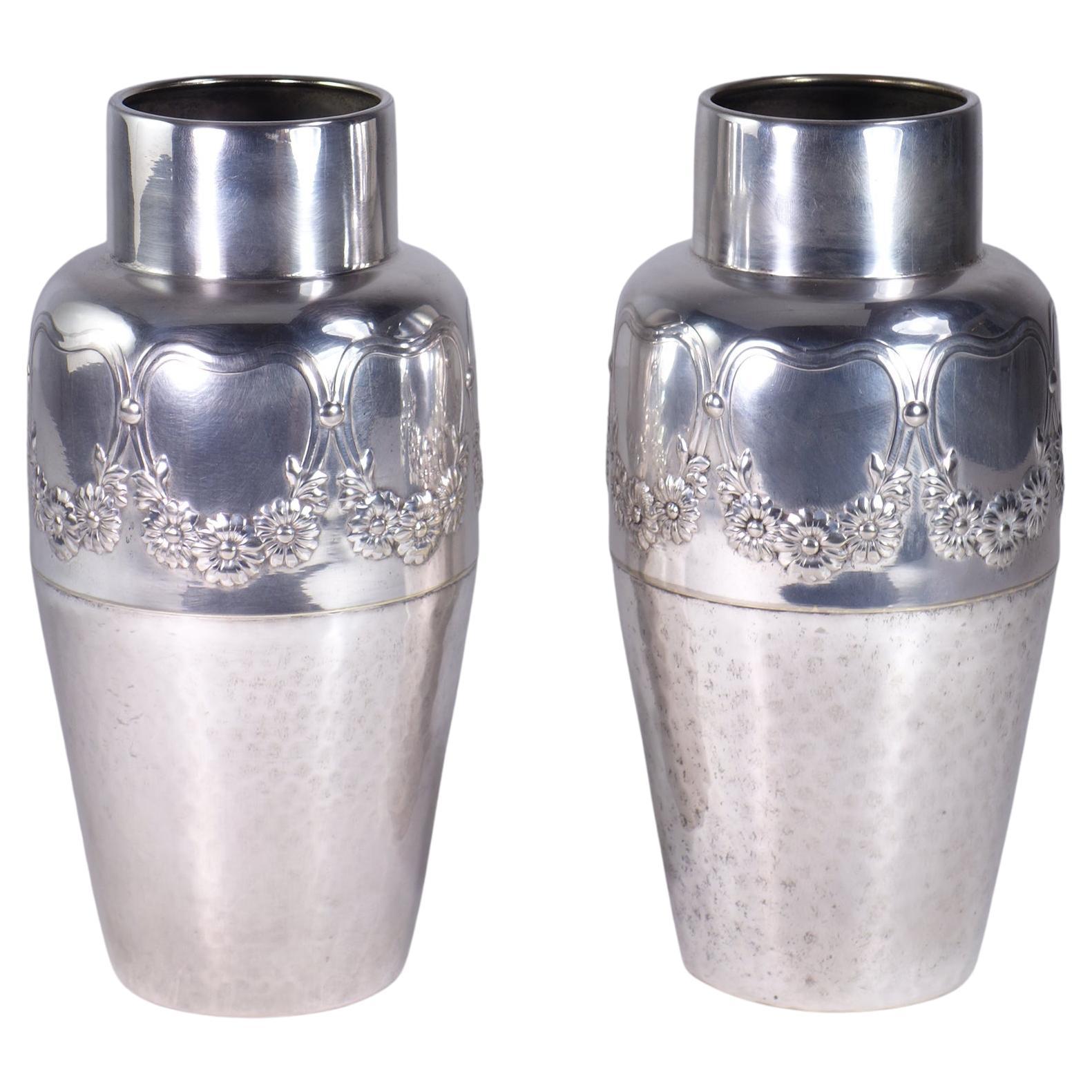 Vaso in metallo argentato in stile liberty WMF Albert Mayer dei primi del '900 _ set di 2