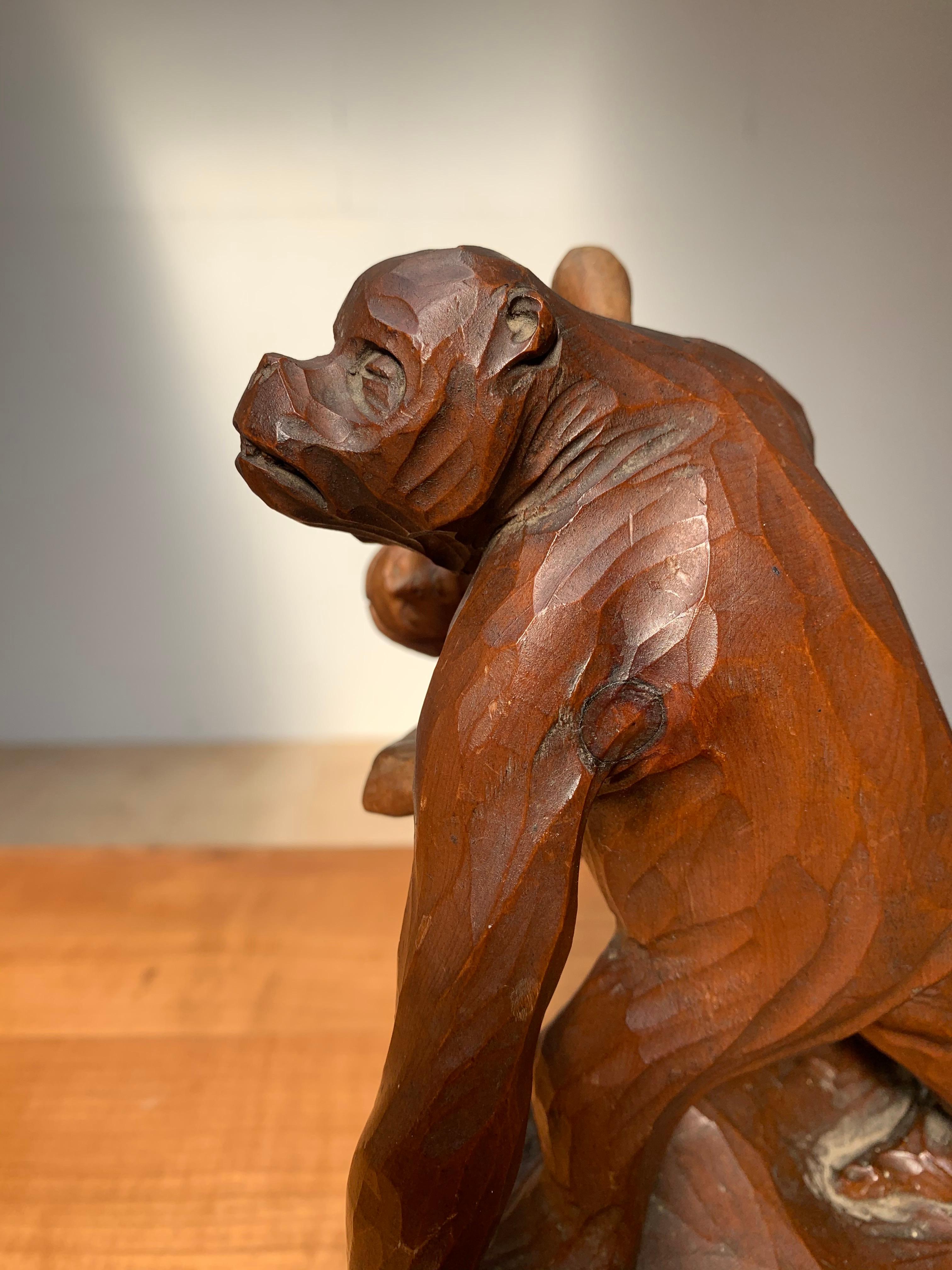 Early 1900 Gorilla Carrying off a Woman Crafted in Wood after Emmanuel Fremiet For Sale 3