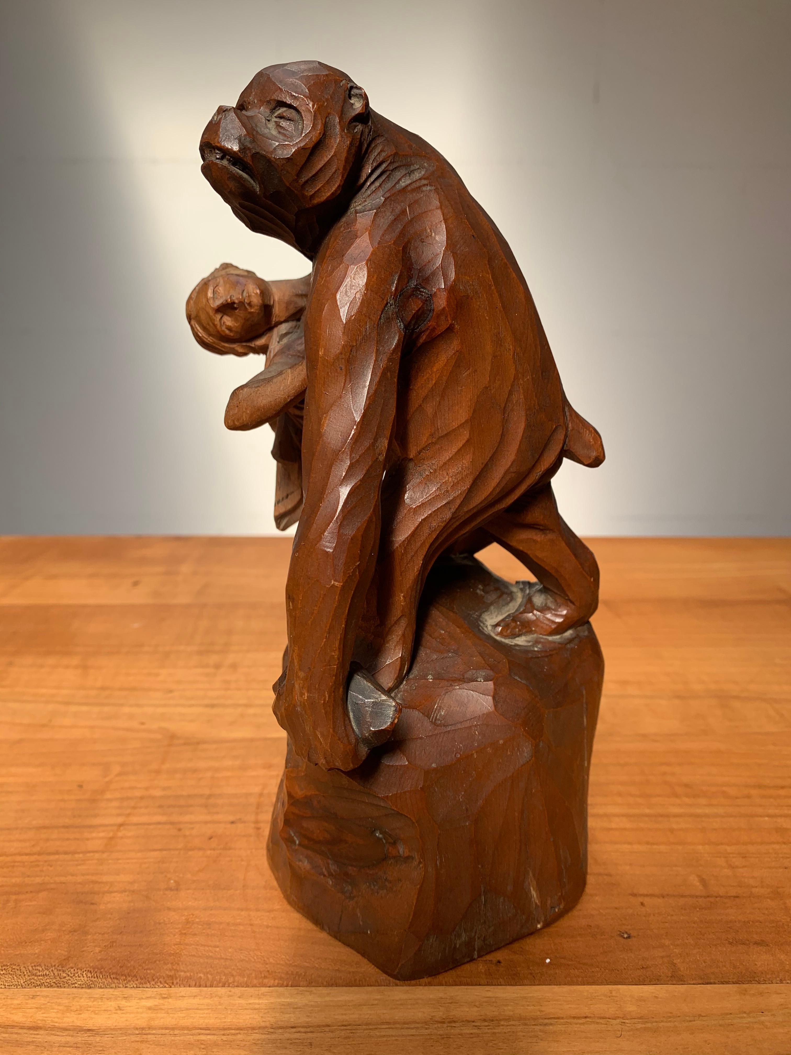 Early 1900 Gorilla Carrying off a Woman Crafted in Wood after Emmanuel Fremiet For Sale 7