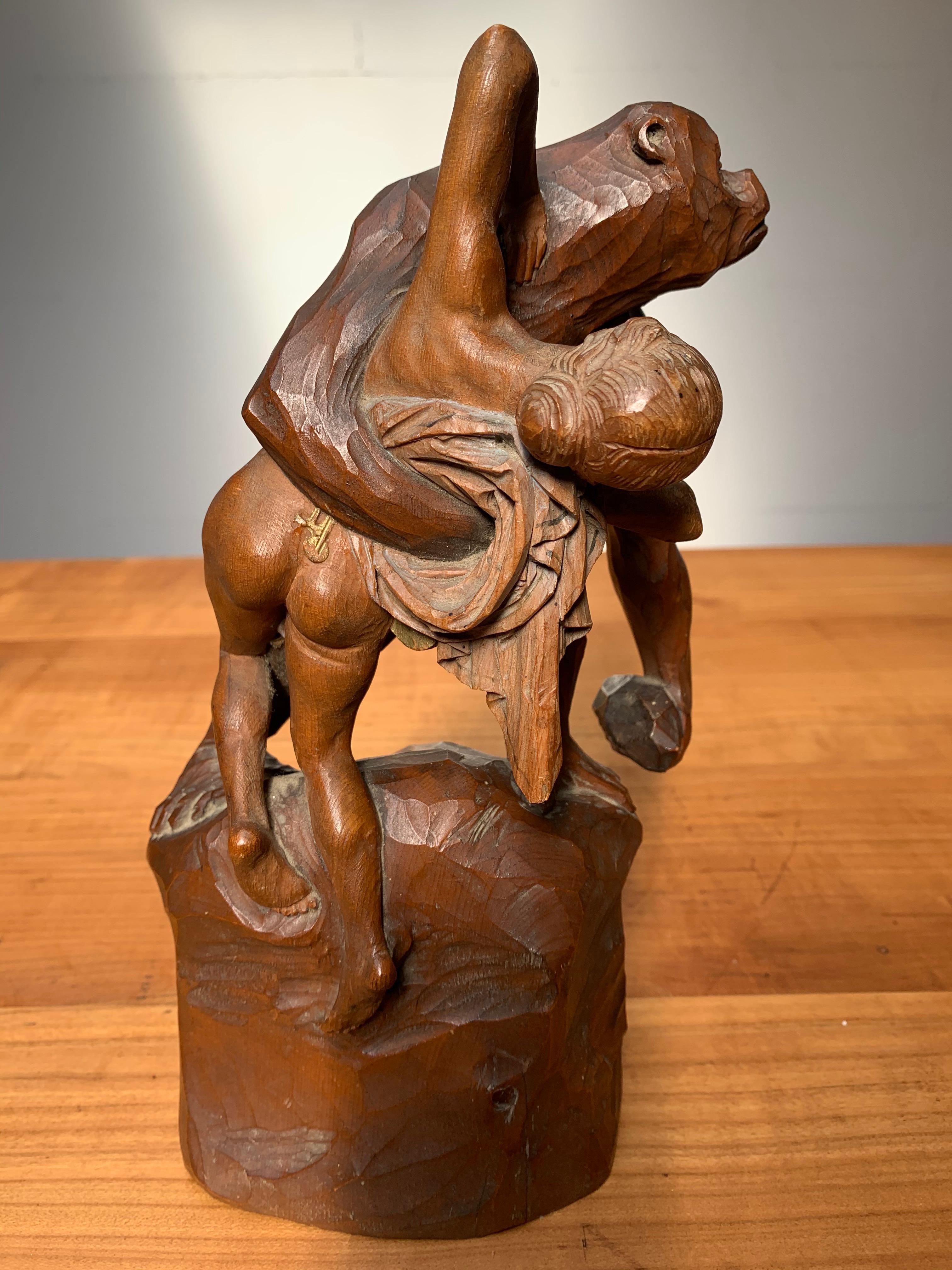 Early 1900 Gorilla Carrying off a Woman Crafted in Wood after Emmanuel Fremiet For Sale 9