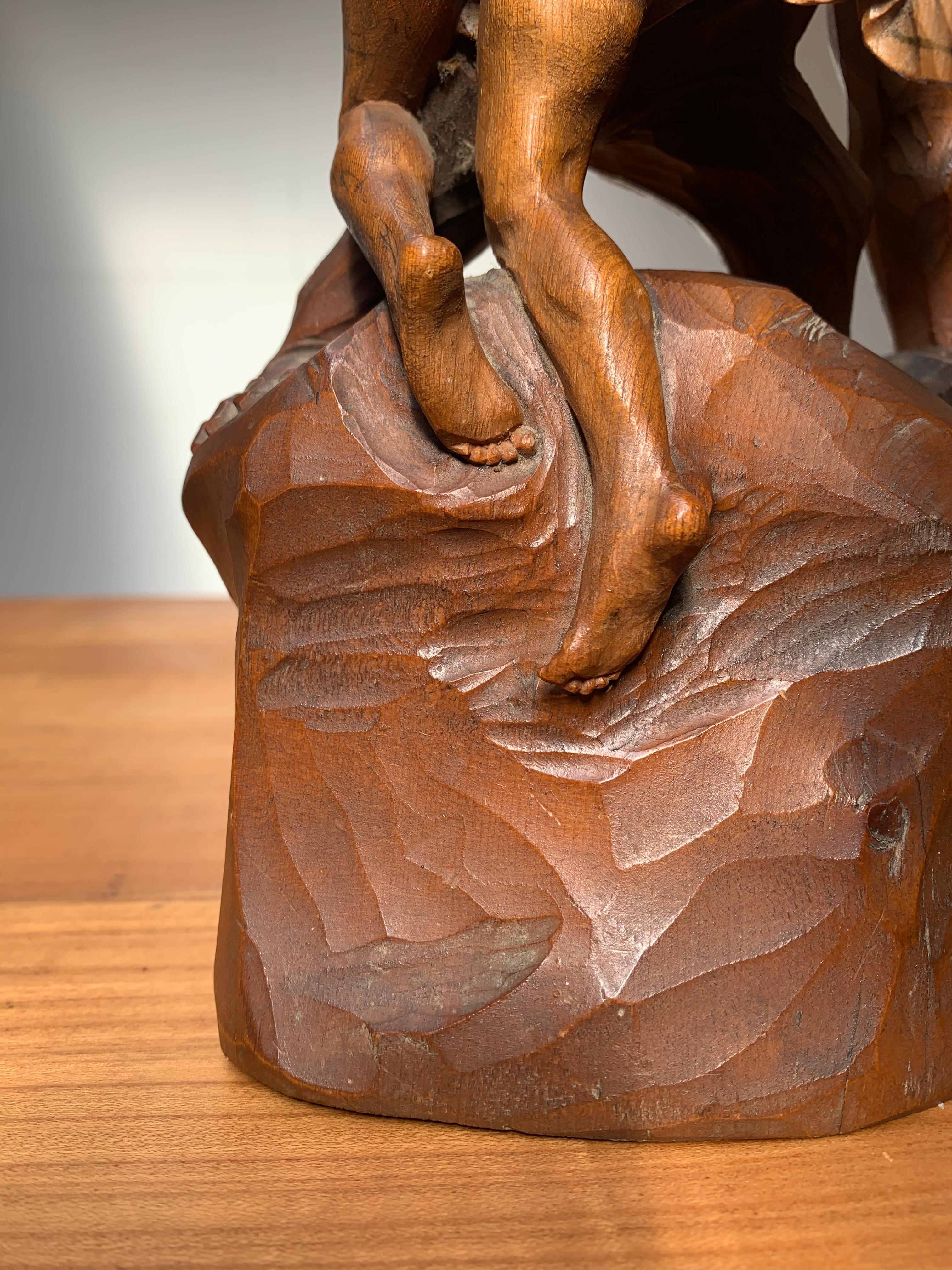 Early 1900 Gorilla Carrying off a Woman Crafted in Wood after Emmanuel Fremiet For Sale 10