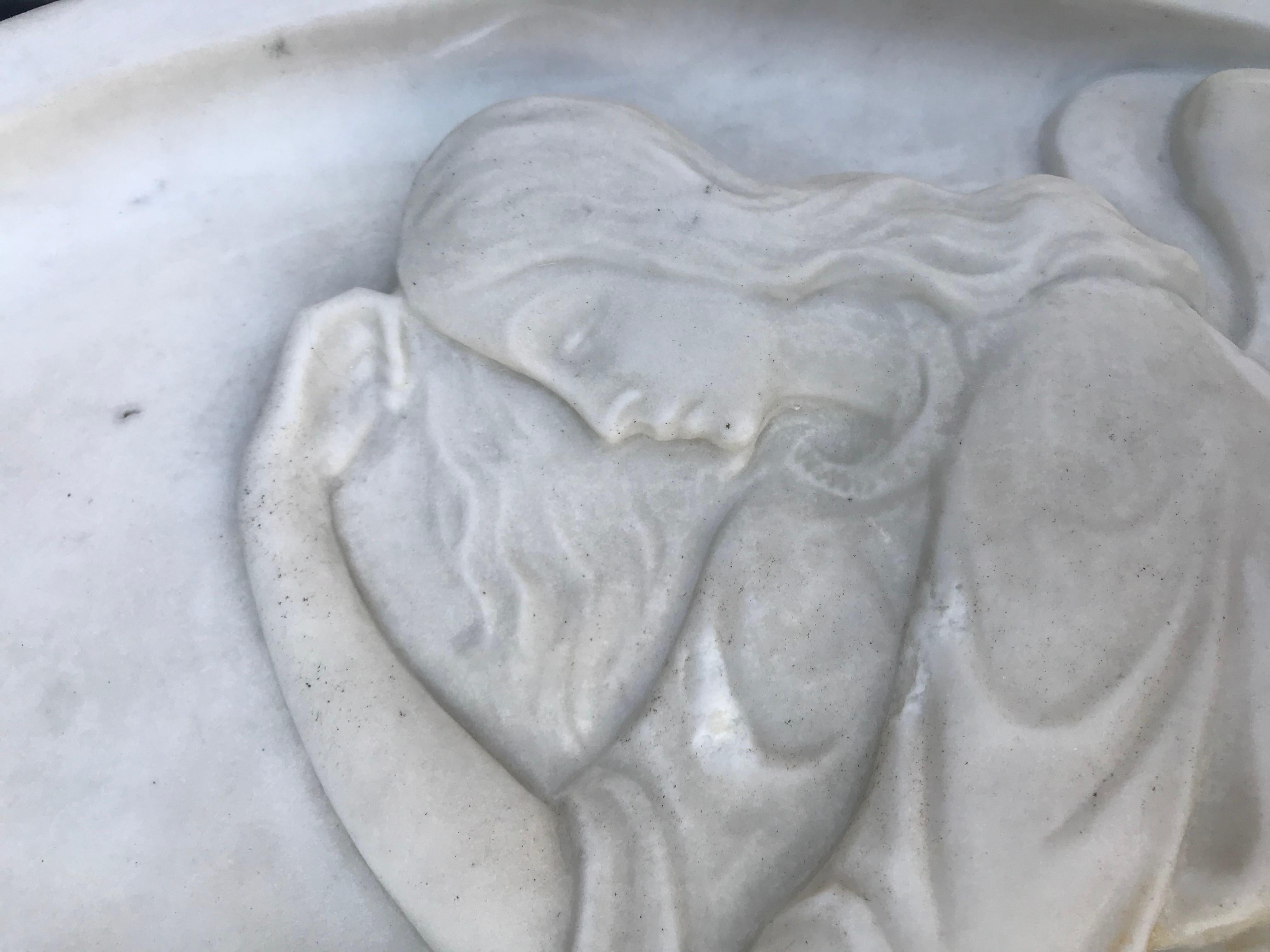Early 1900 Fine Hand Crafted Marble Wall Plaque with Sculpture of Grieving Angel For Sale 9