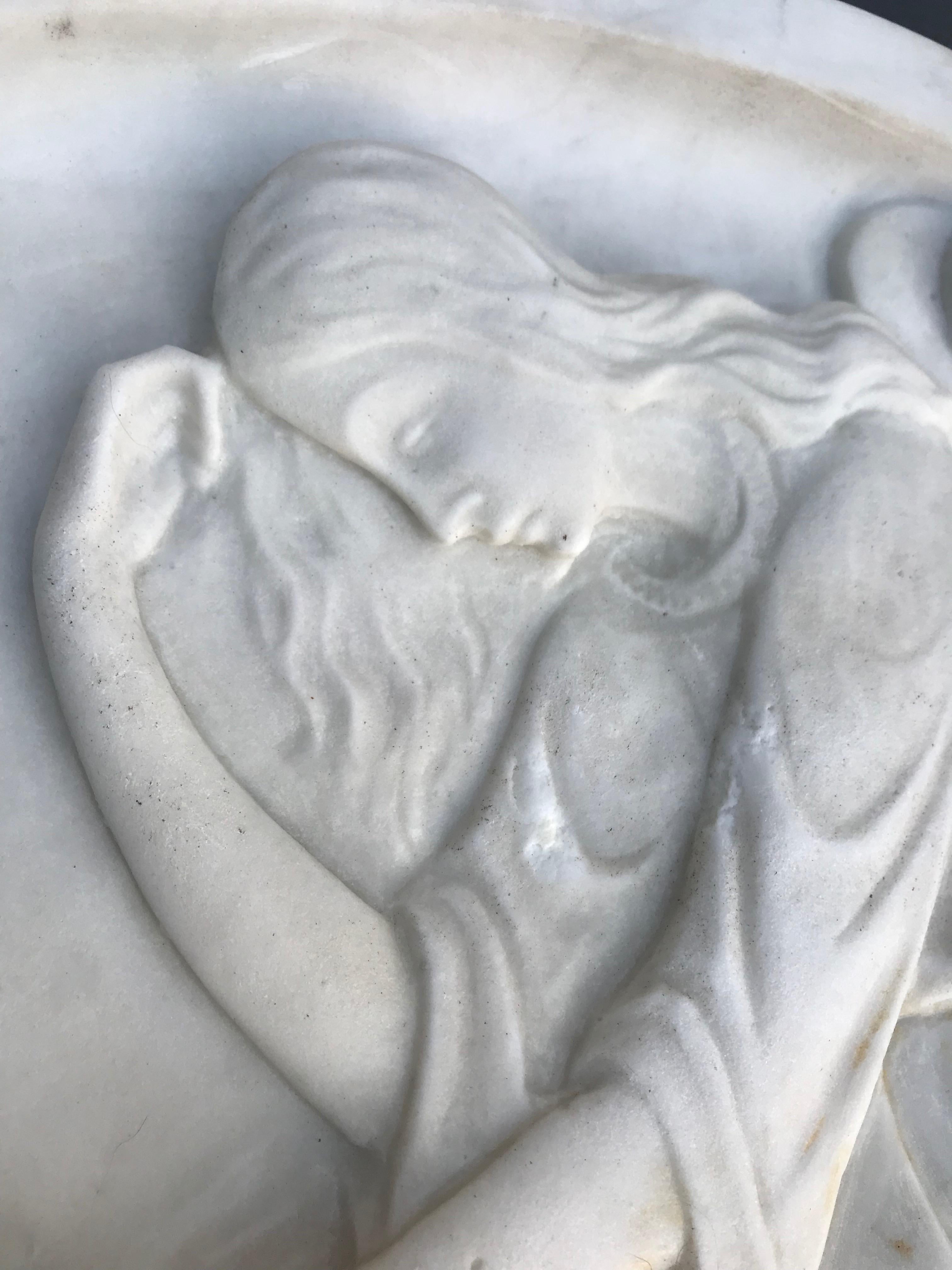 Hand-Crafted Early 1900 Fine Hand Crafted Marble Wall Plaque with Sculpture of Grieving Angel For Sale