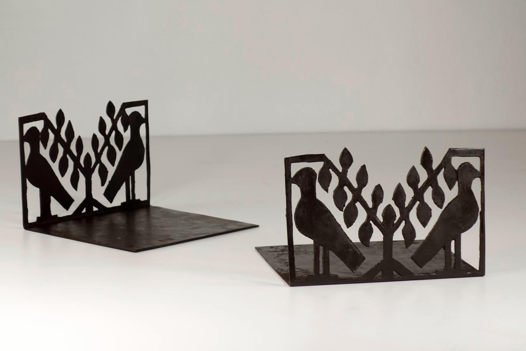 20th Century Early 1900 Sante Mingazzi Naif Italian Art Deco Wrought Iron Birds Bookends For Sale