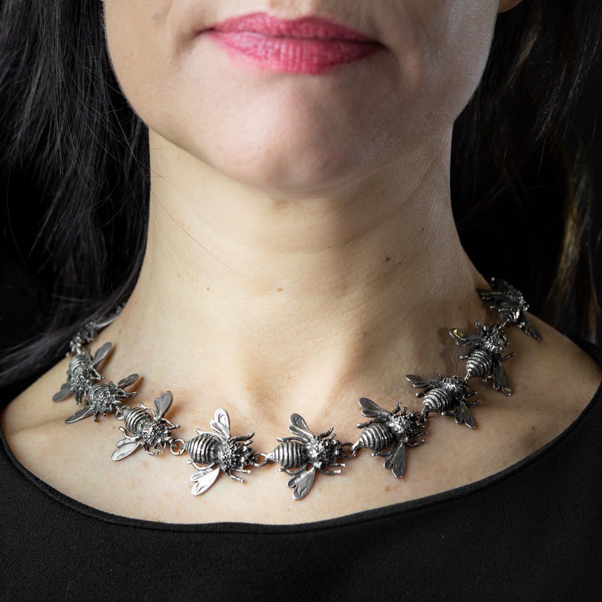 Early 1900s 925 Silver Antique Choker Necklace with “bees” In Excellent Condition For Sale In roma, IT