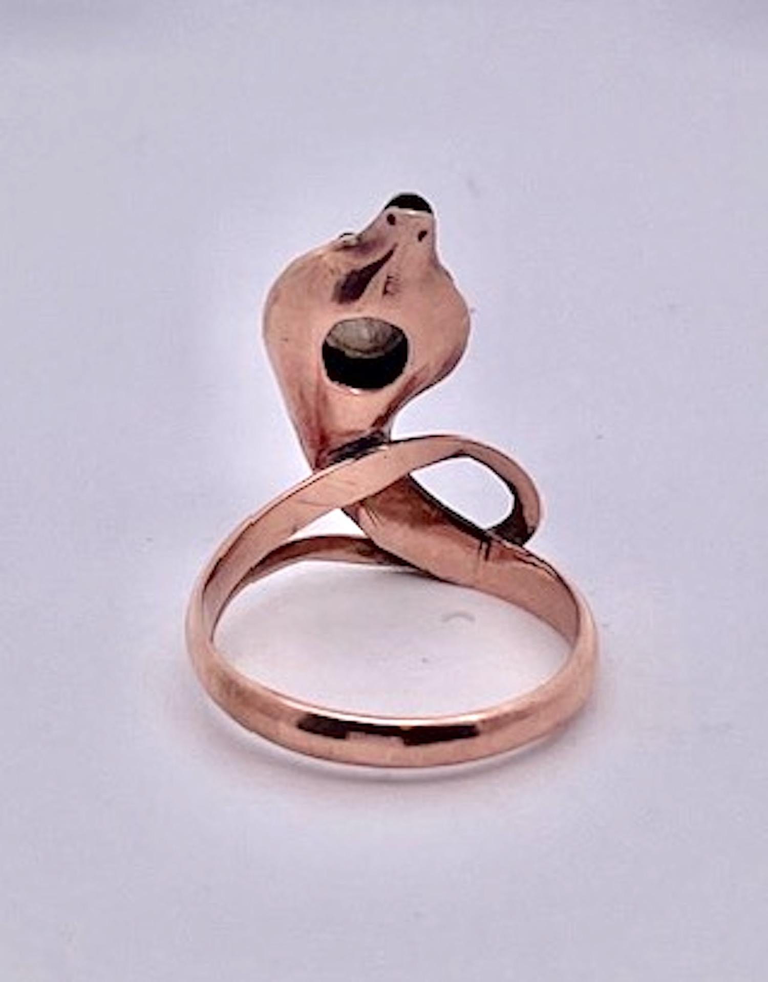 Early 1900's 9K Yellow Gold Snake Ring, Cabochon Star Sapphire In Good Condition For Sale In North Hollywood, CA