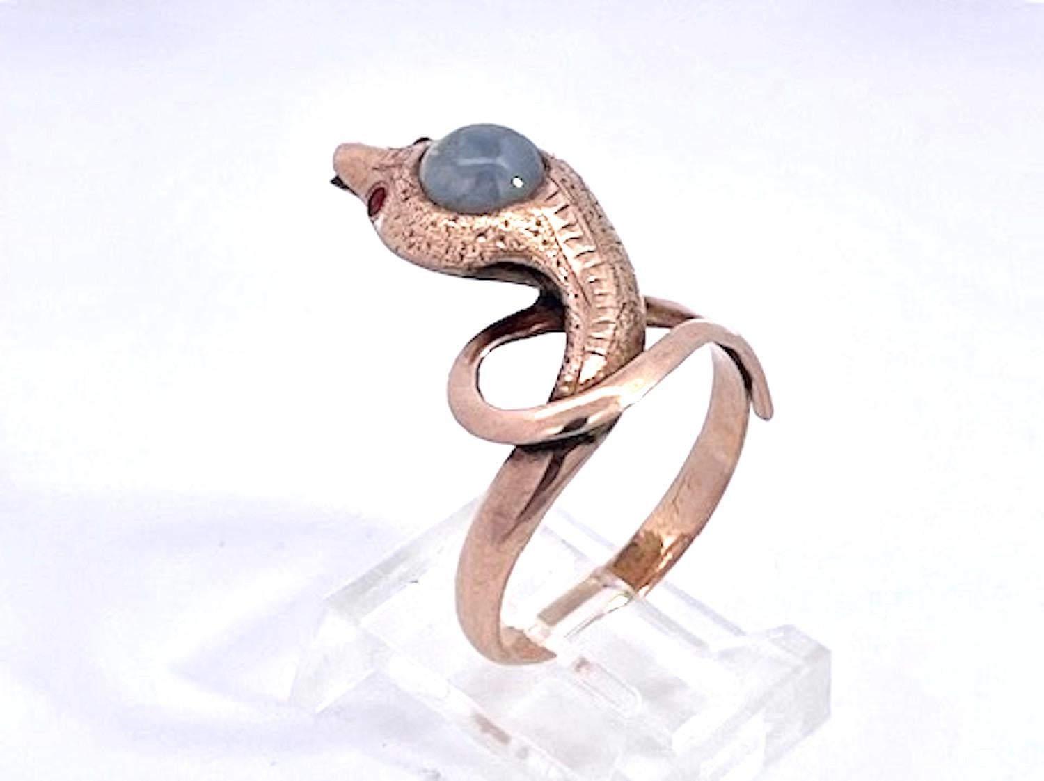 Women's or Men's Early 1900's 9K Yellow Gold Snake Ring, Cabochon Star Sapphire For Sale
