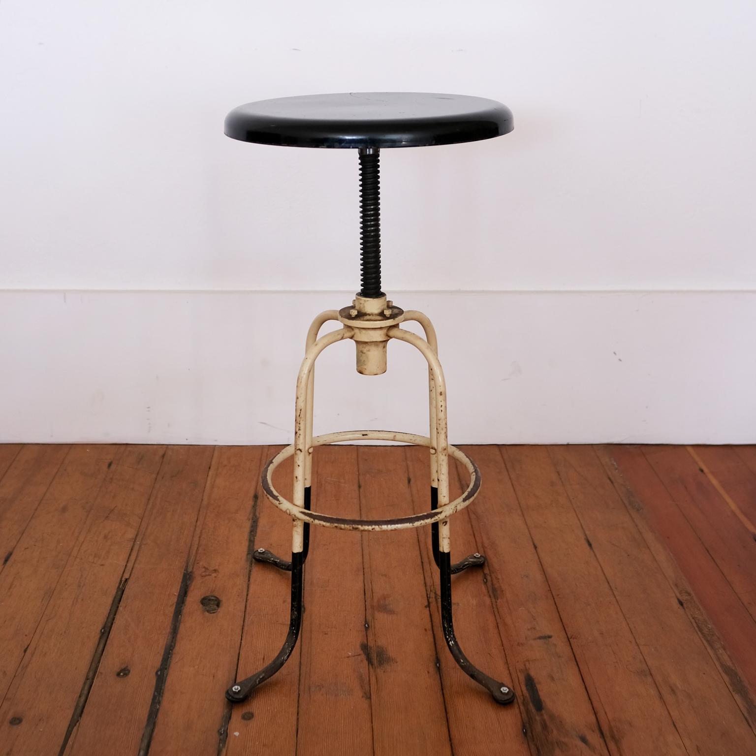 American Early 1900s Adjustable Height Industrial Stool For Sale