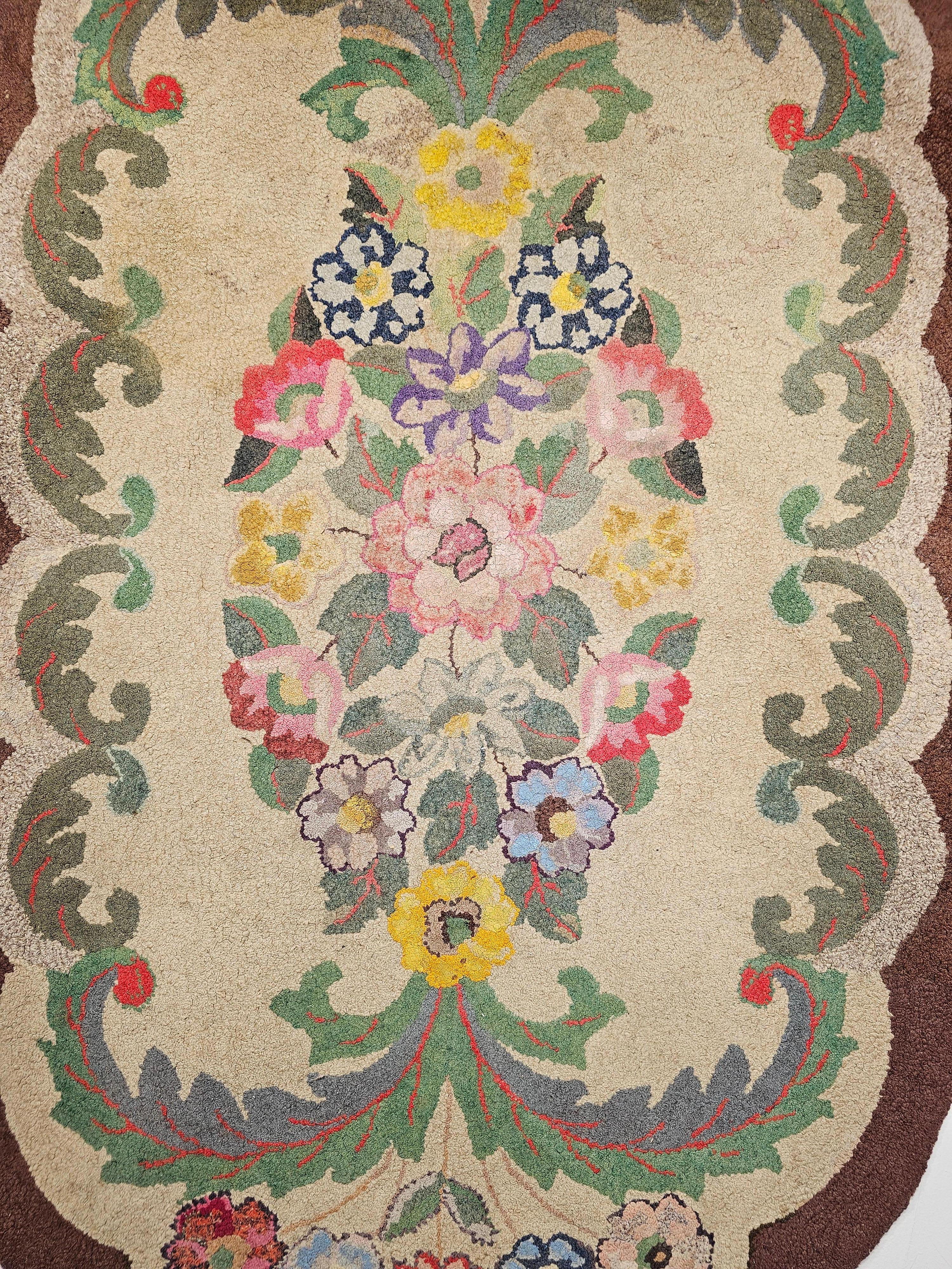 Hand-Crafted Vintage American Hand Hooked Rug in Floral Pattern in Ivory, Green, Red, Blue For Sale