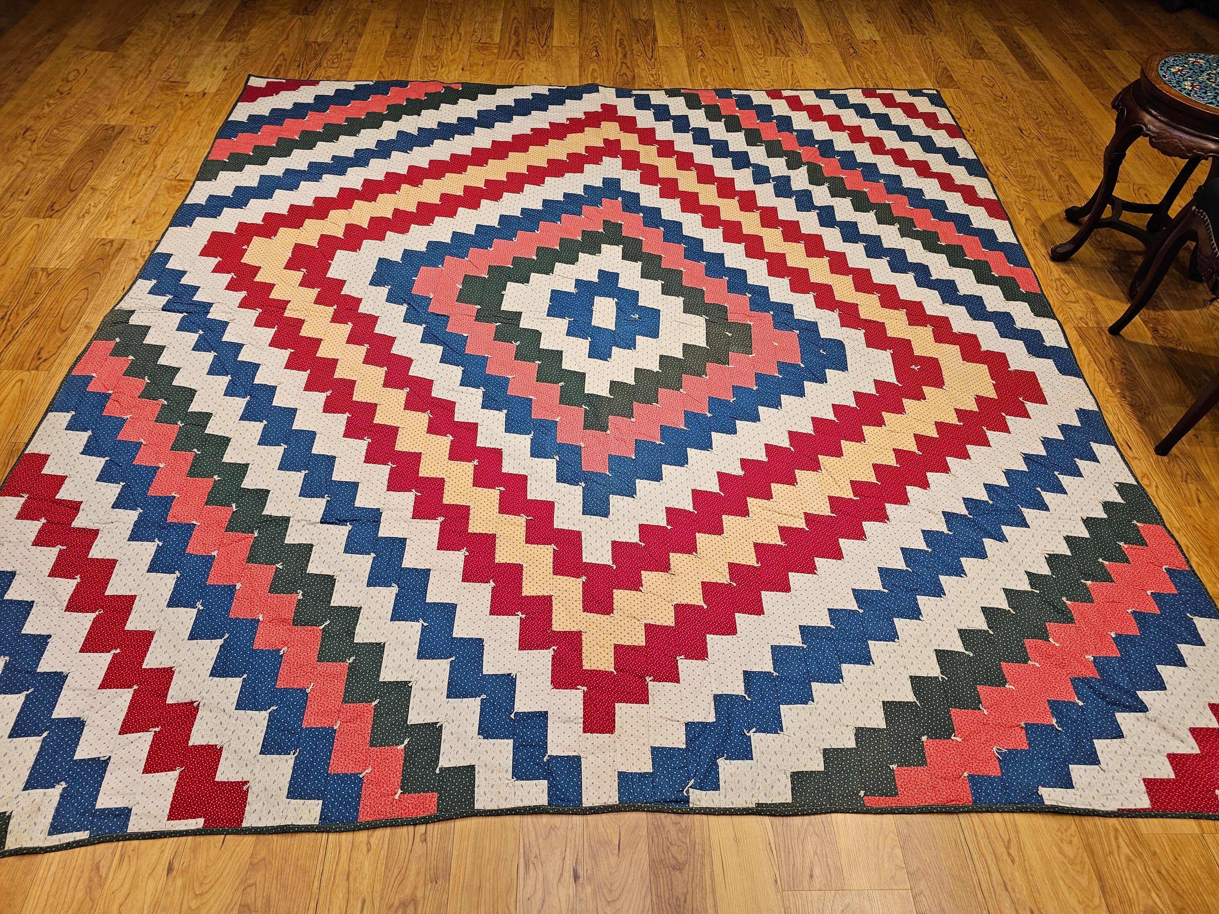 Early 1900s American Pieced Quilt in Sawtooth Square Pattern with Calico Prints For Sale 6
