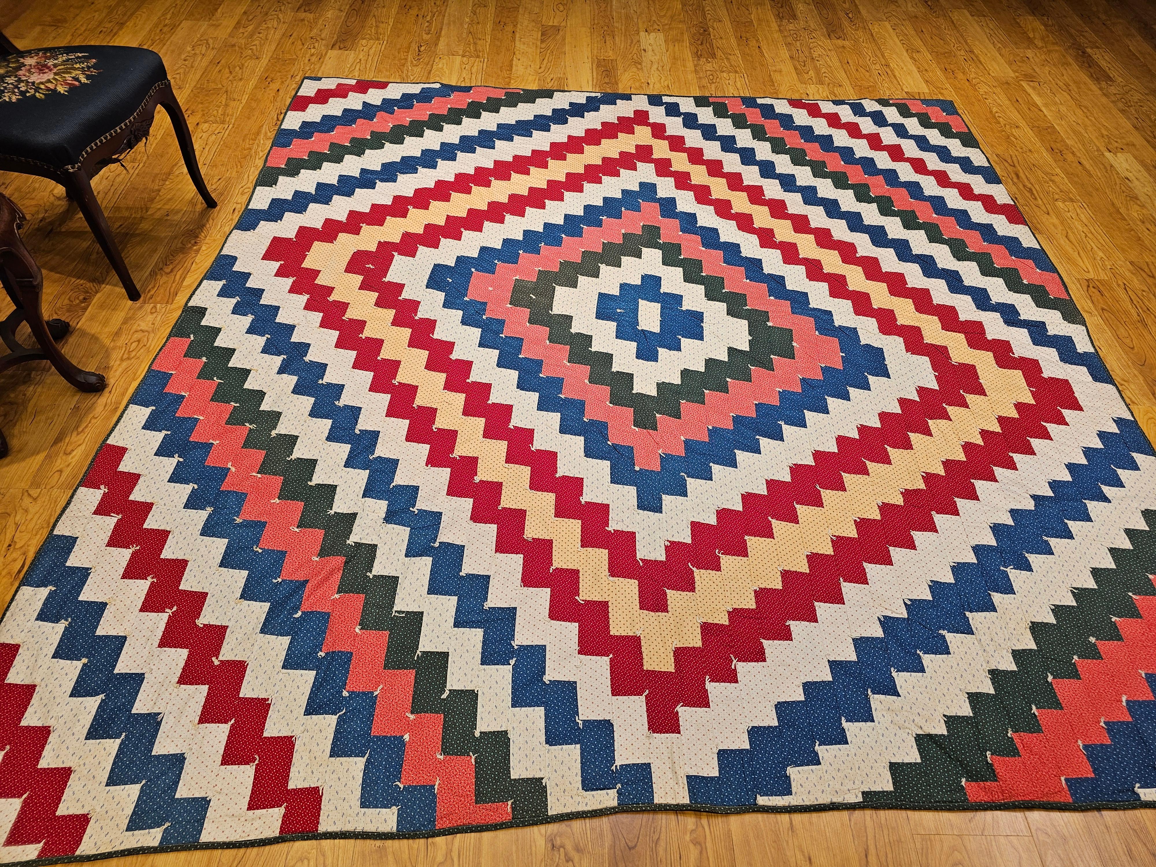Early 1900s American Pieced Quilt in Sawtooth Square Pattern with Calico Prints For Sale 10