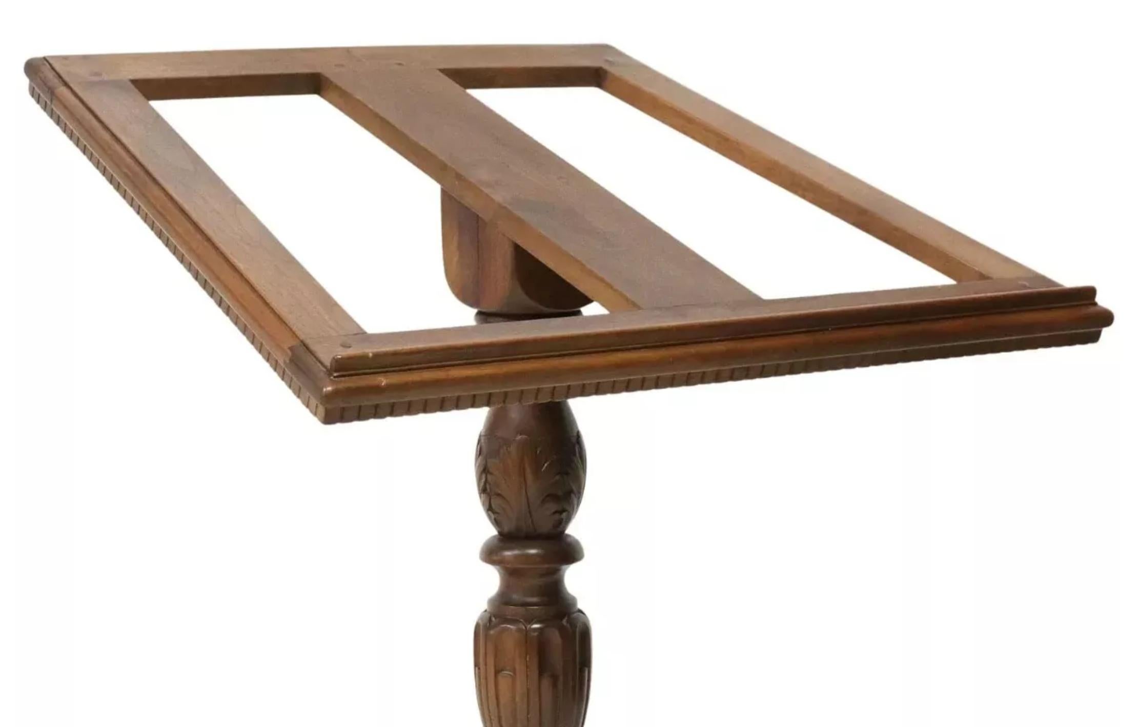 Bellissimo pezzo d'antiquariato dei primi del '900  Italia, Scolpito, Noce, Leggio, 49