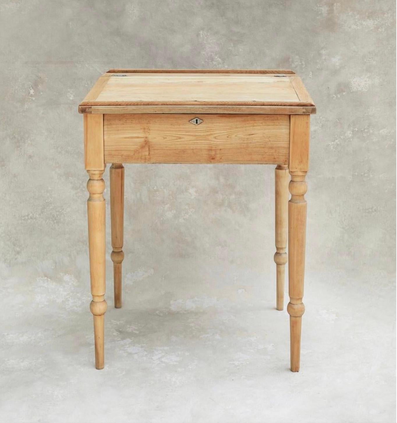 Early 1900s Antique Swedish Pine Writing Desk, Bleached In Good Condition For Sale In Franklin, TN