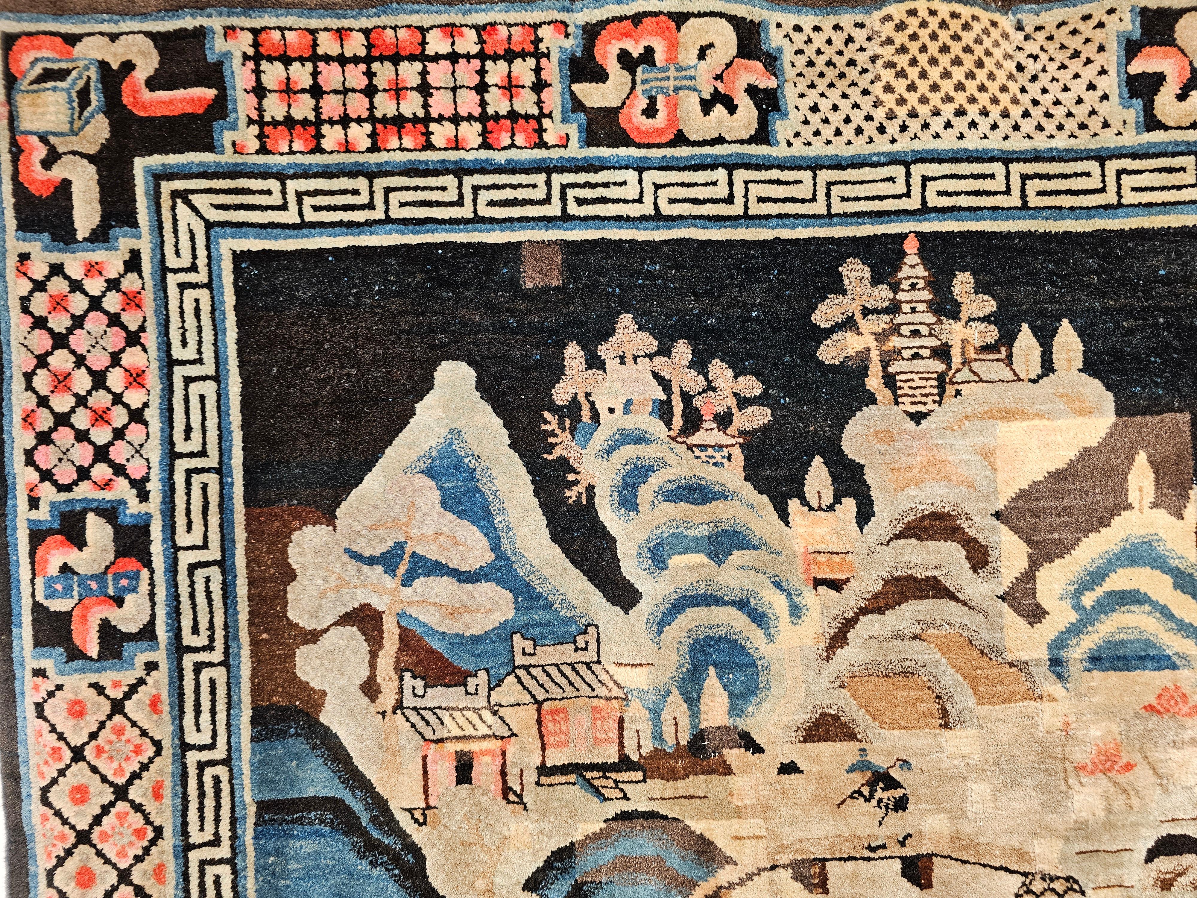 Tissé à la main Tapis chinois Ningxia de la fin des années 1800 avec un motif pictural de forêt et de montagnes en vente