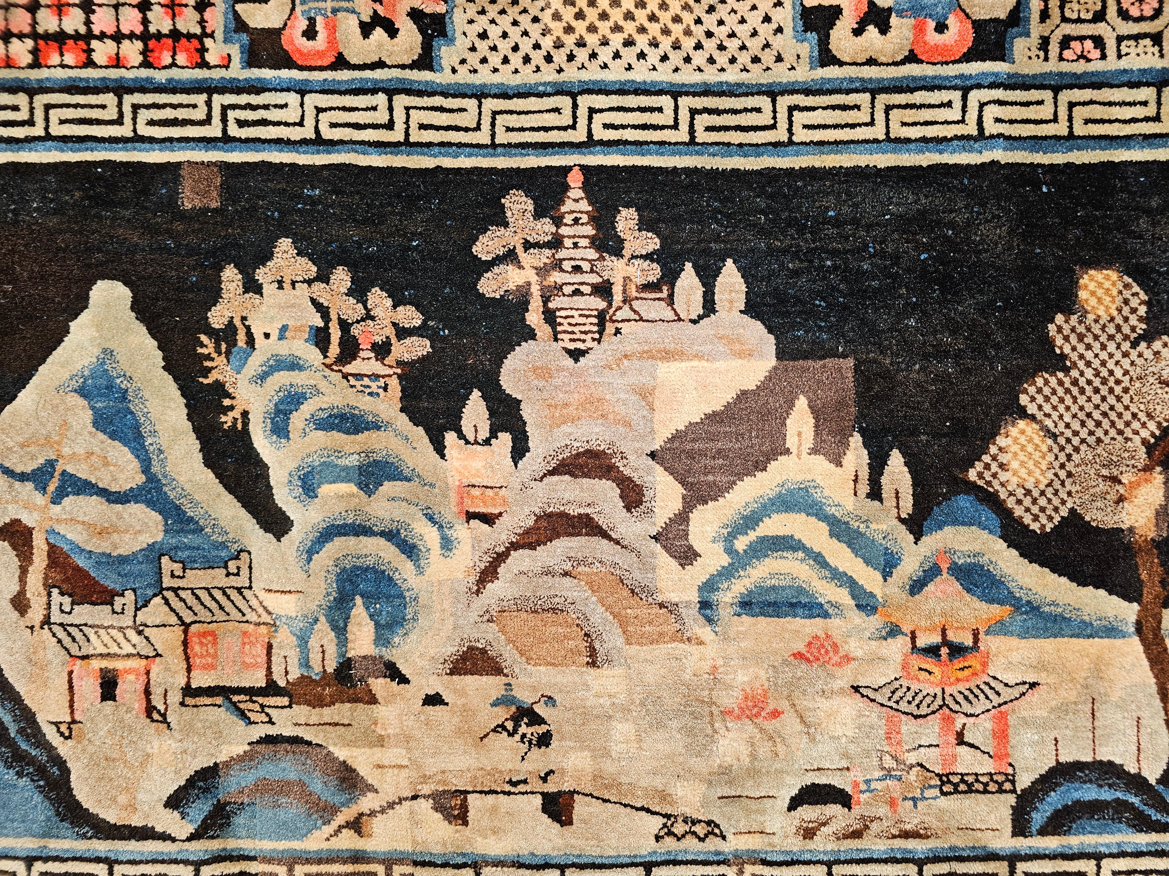 Tapis chinois Ningxia de la fin des années 1800 avec un motif pictural de forêt et de montagnes en vente 1