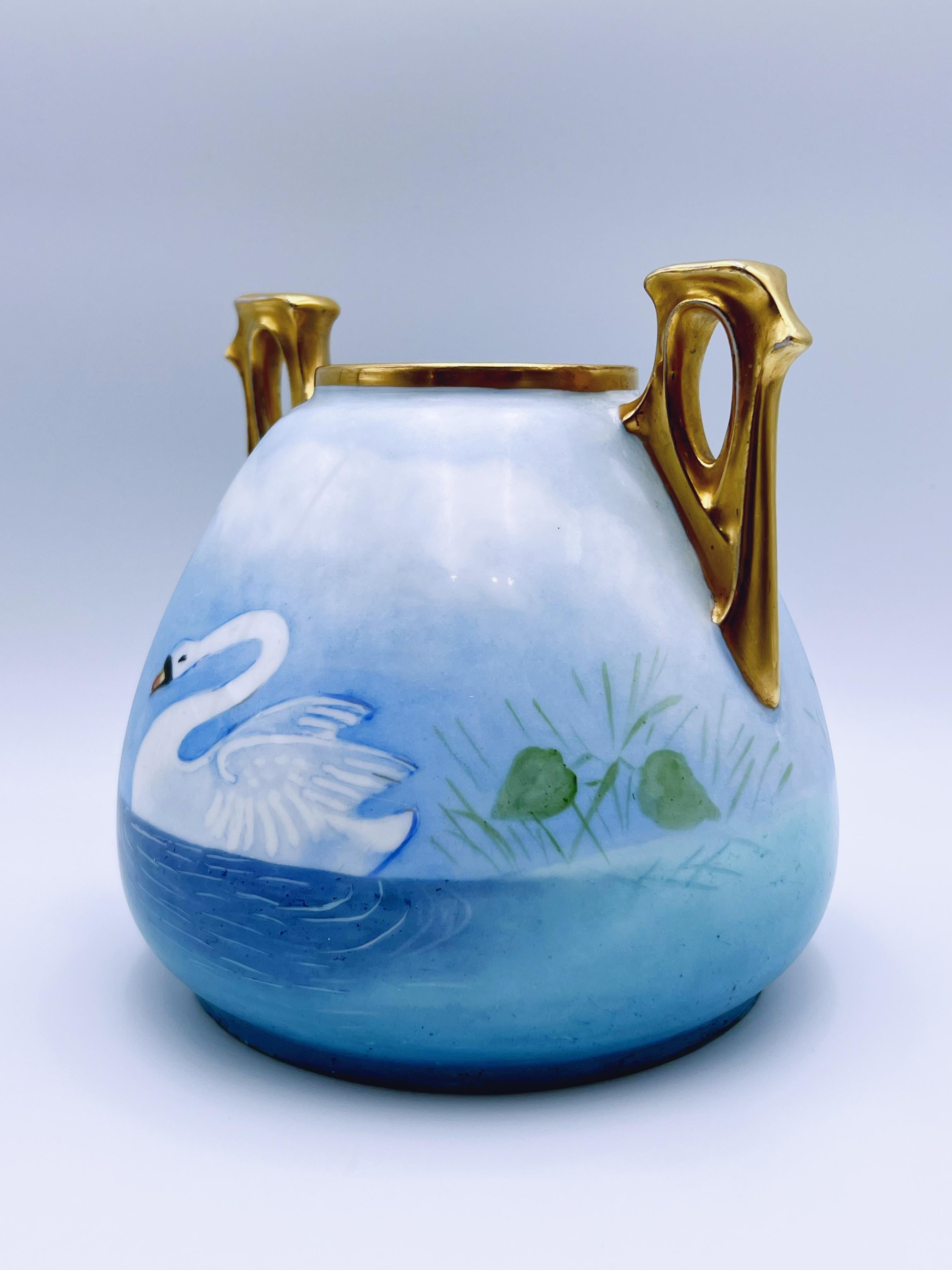 Art Nouveau Vaso a urna ART NOUVEAU dei primi del '900 con manico dorato in vendita