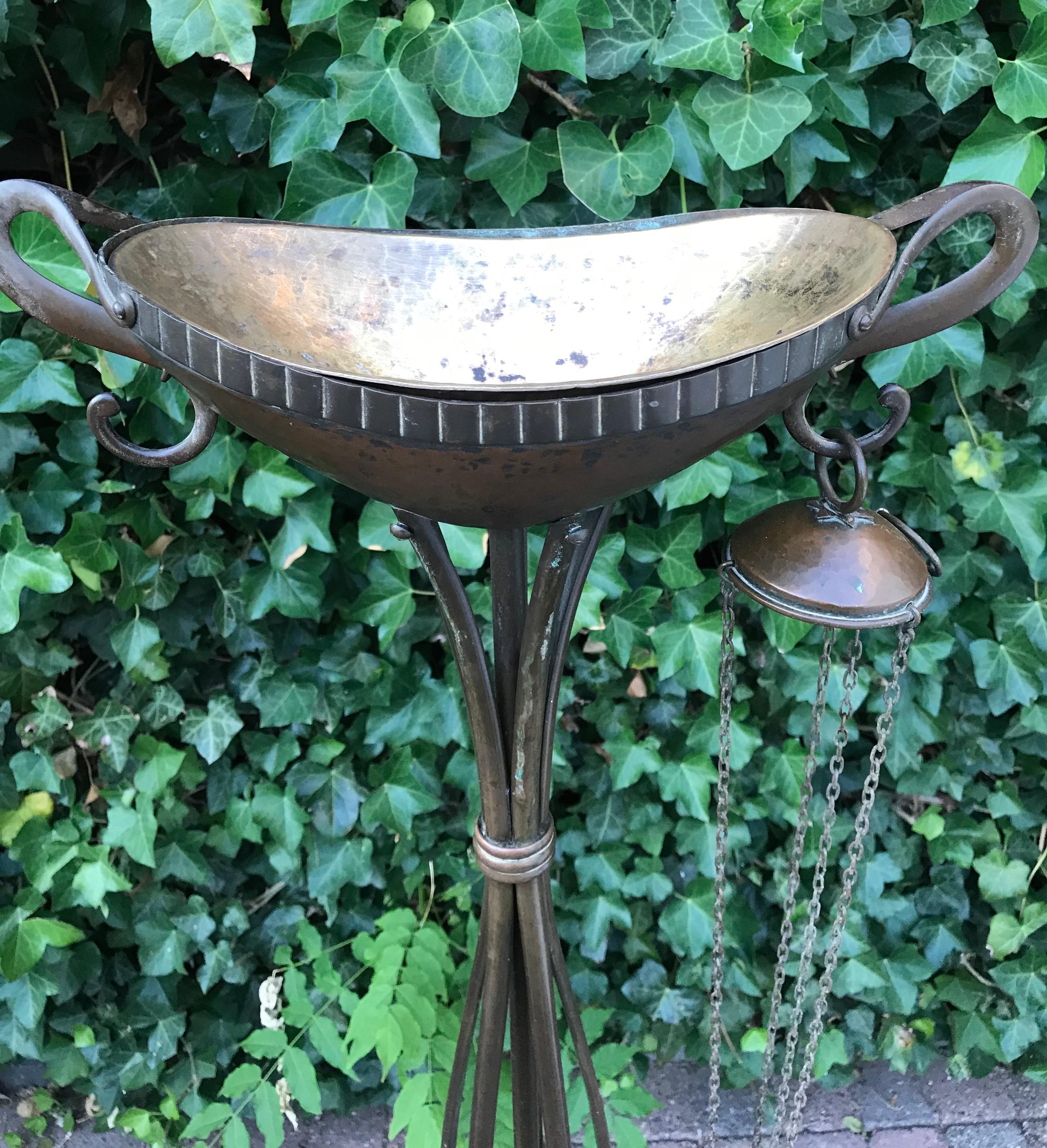 Early 1900s Arts and Crafts Brass Floor Stand/Religious Art Incense Burner In Good Condition In Lisse, NL