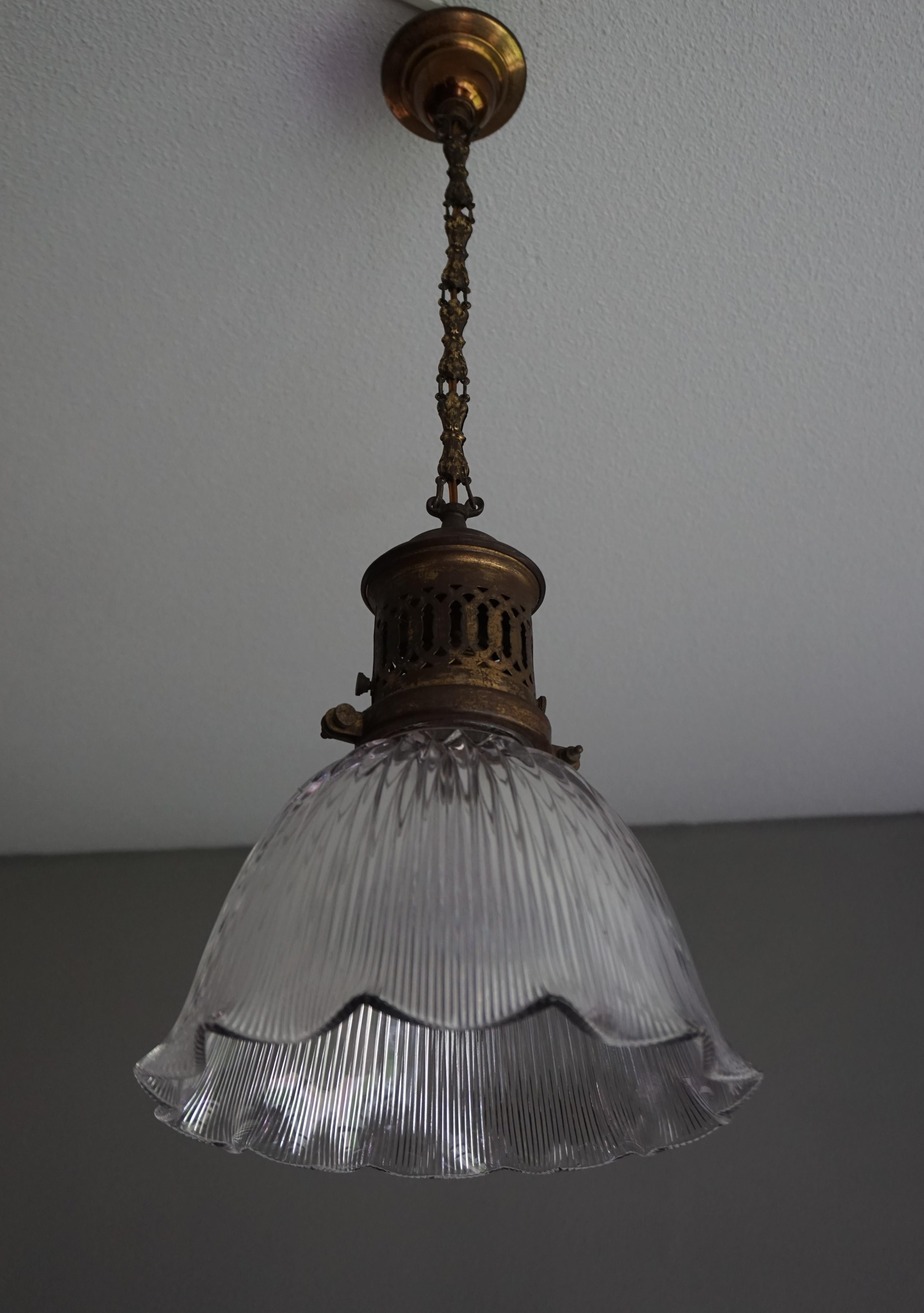 Lampe à suspension Arts &amp;amp; Crafts en laiton et verre prismatique du début des années 1900 par Holophane 5