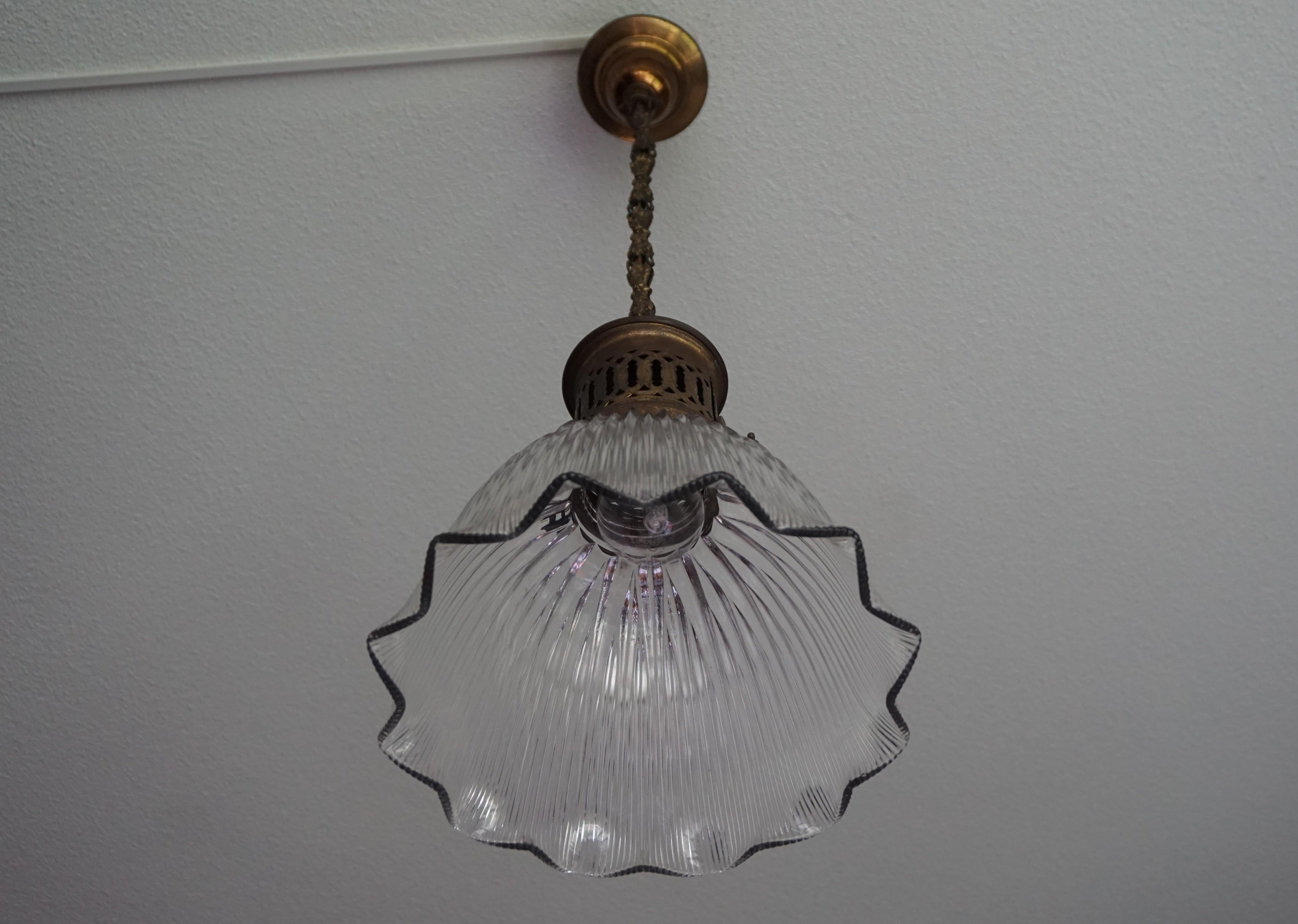 Lampe à suspension Arts &amp;amp; Crafts en laiton et verre prismatique du début des années 1900 par Holophane 6