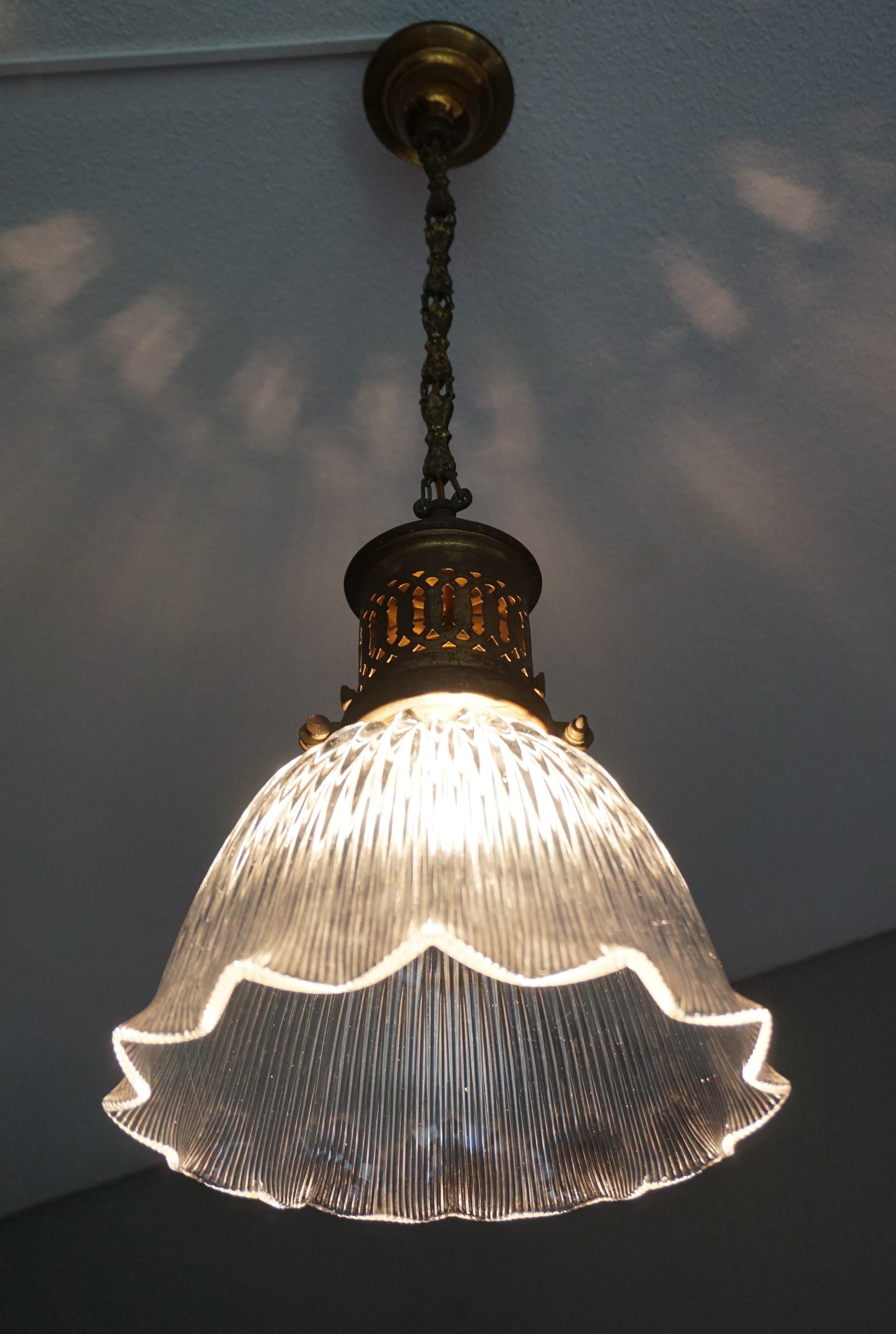 Lampe à suspension Arts &amp;amp; Crafts en laiton et verre prismatique du début des années 1900 par Holophane 7