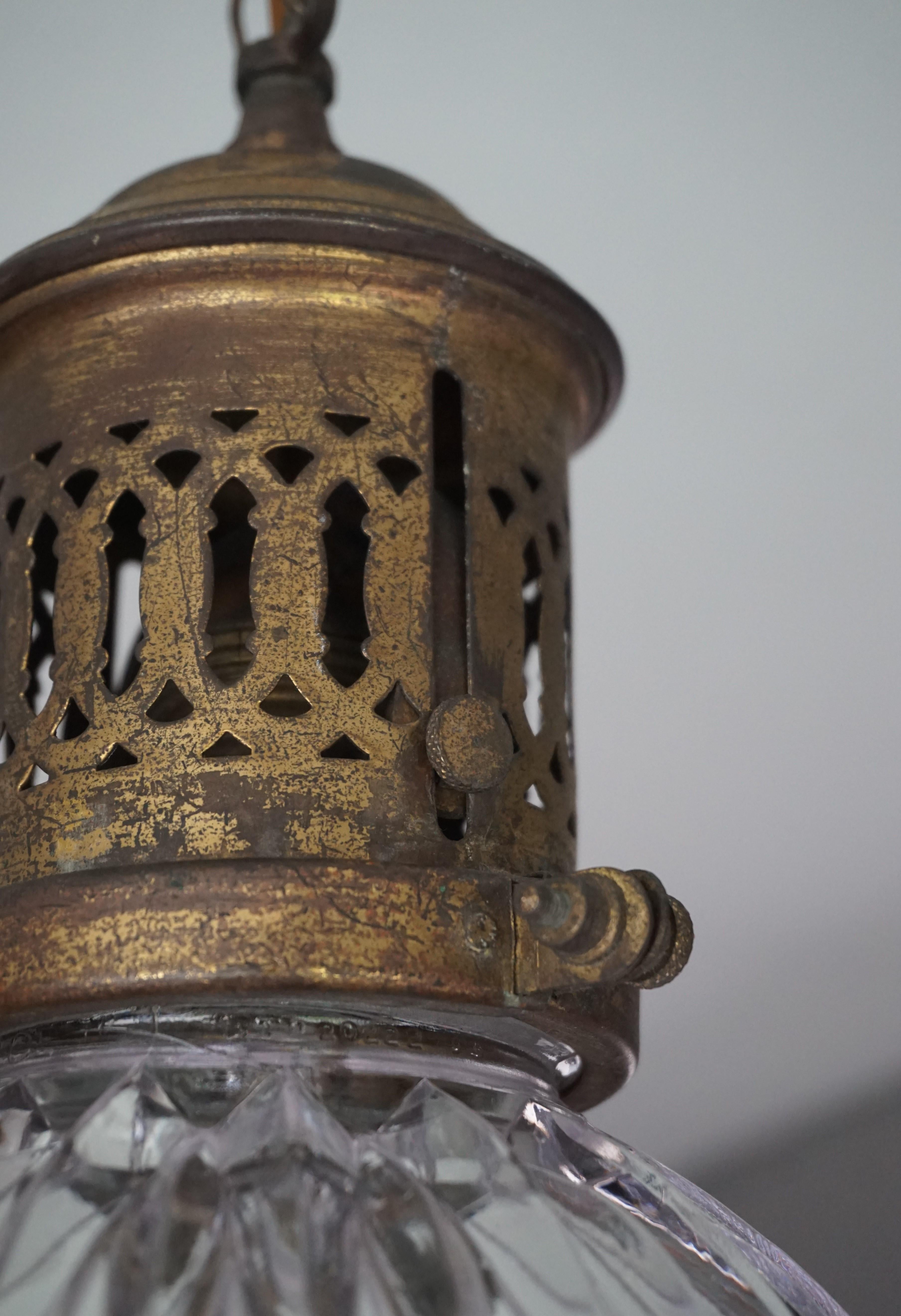 Lampe à suspension Arts &amp;amp; Crafts en laiton et verre prismatique du début des années 1900 par Holophane 1