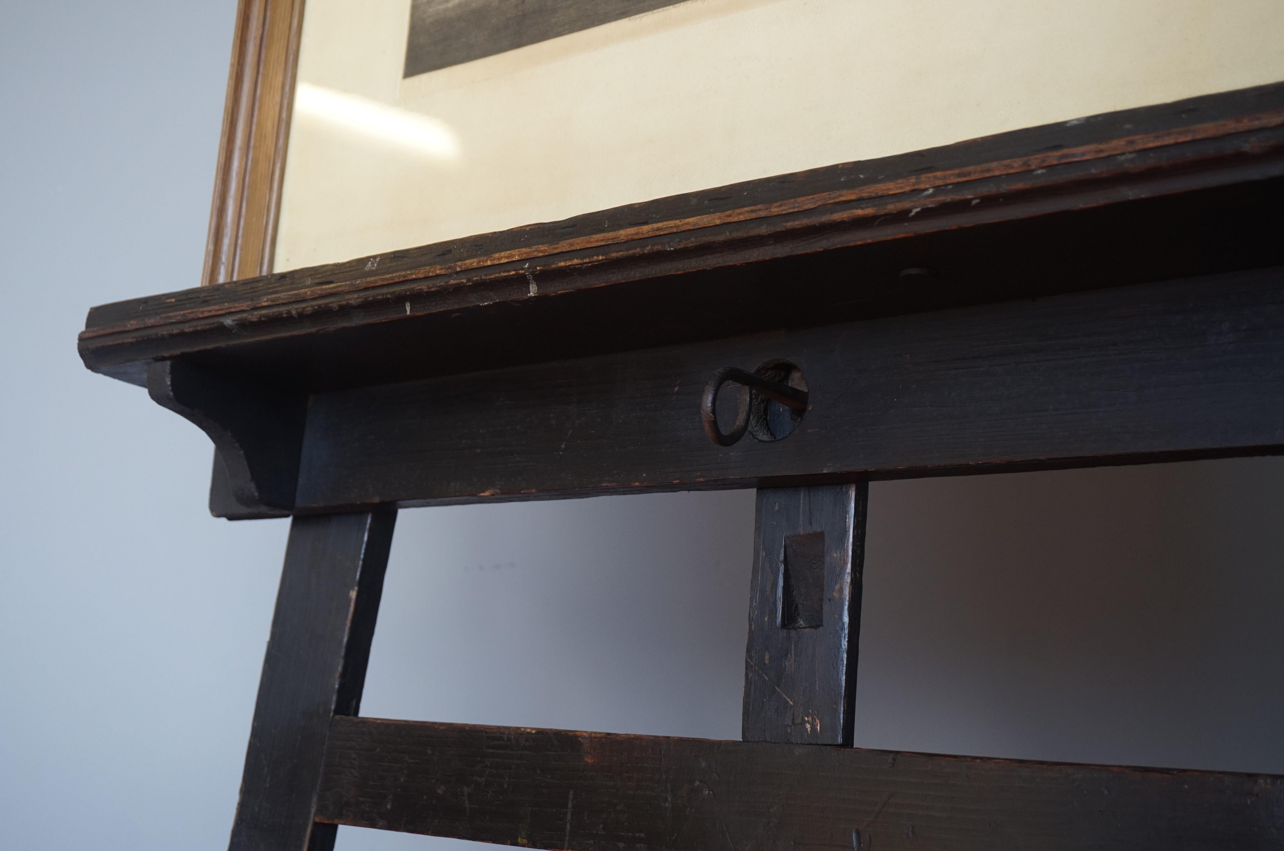 Early 1900s Arts & Crafts Era, Ebonized Wooden Studio Easel or Painting Stand 4