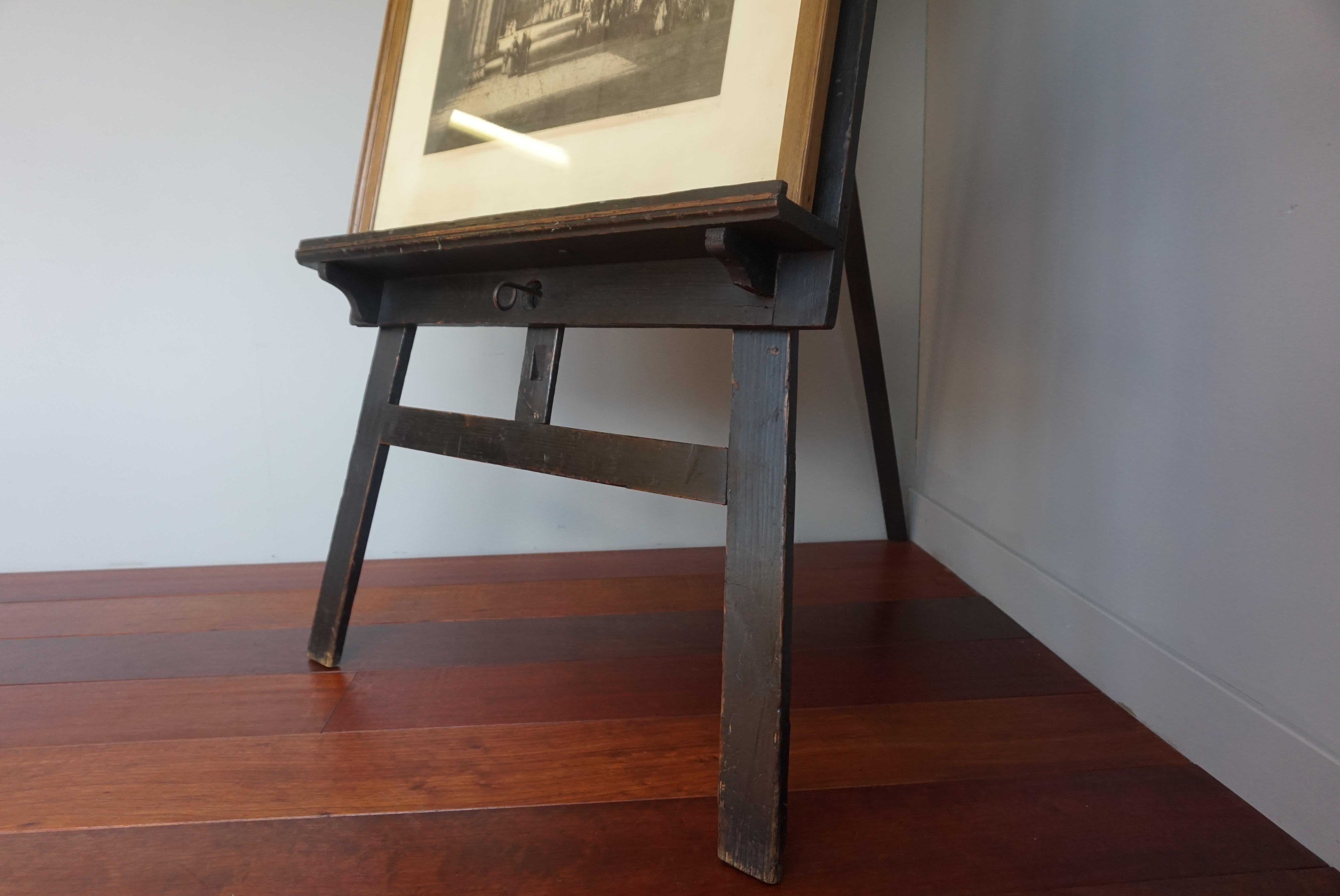 antique easel