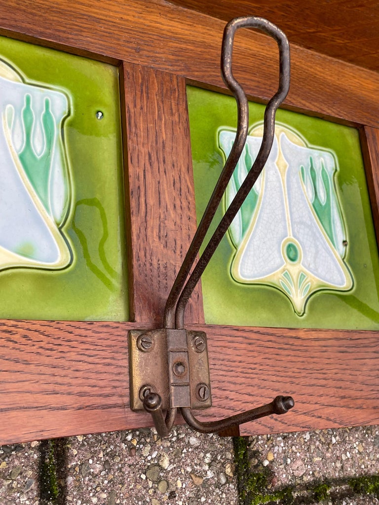 Early 1900s Arts and Crafts Oak Wall Coat Rack w. Stunning Majolica Glazed Tiles For Sale 4