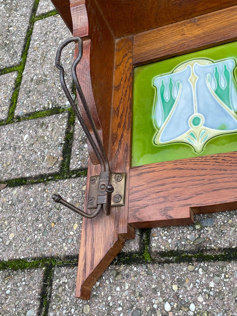 Early 1900s Arts and Crafts Oak Wall Coat Rack w. Stunning Majolica Glazed Tiles For Sale 10