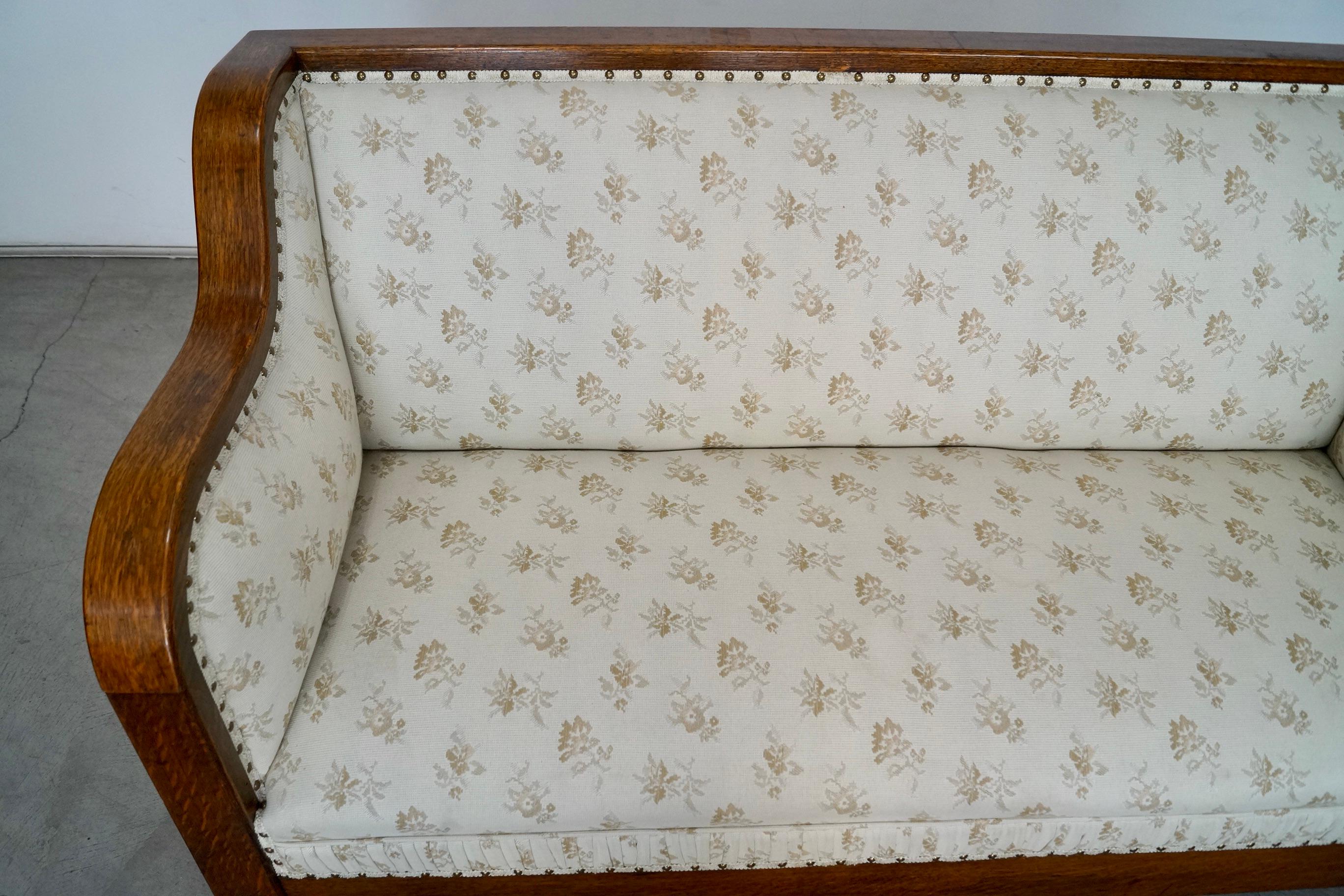 Early 1900's Arts & Crafts Mission Sofa  For Sale 2