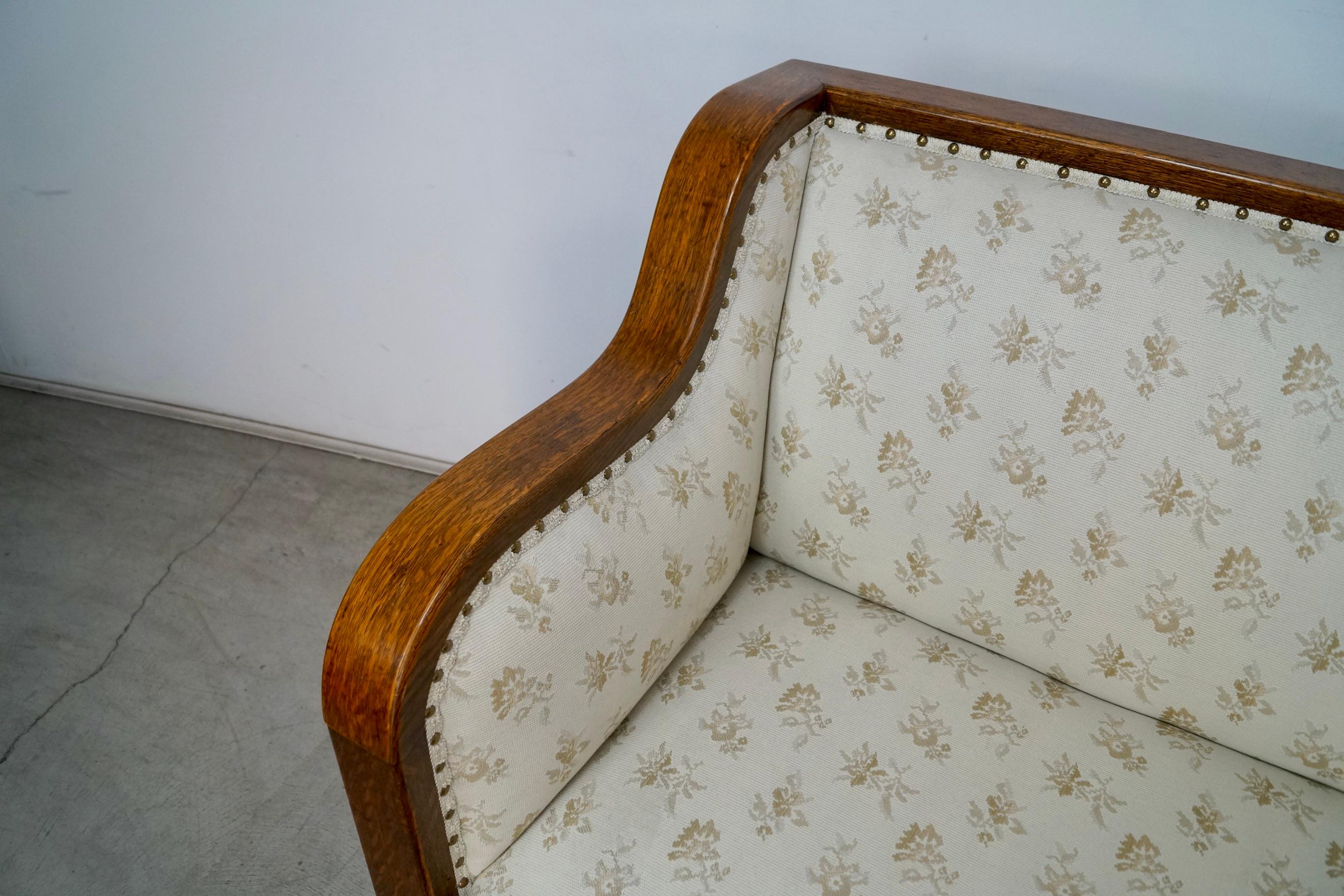 Early 1900's Arts & Crafts Mission Sofa  For Sale 4